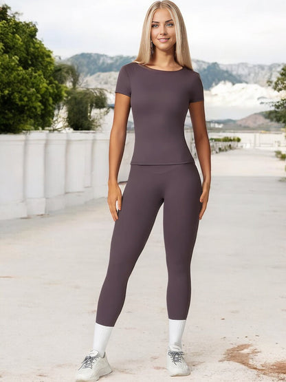 Women's Short Sleeve Fitted Round Neck Top