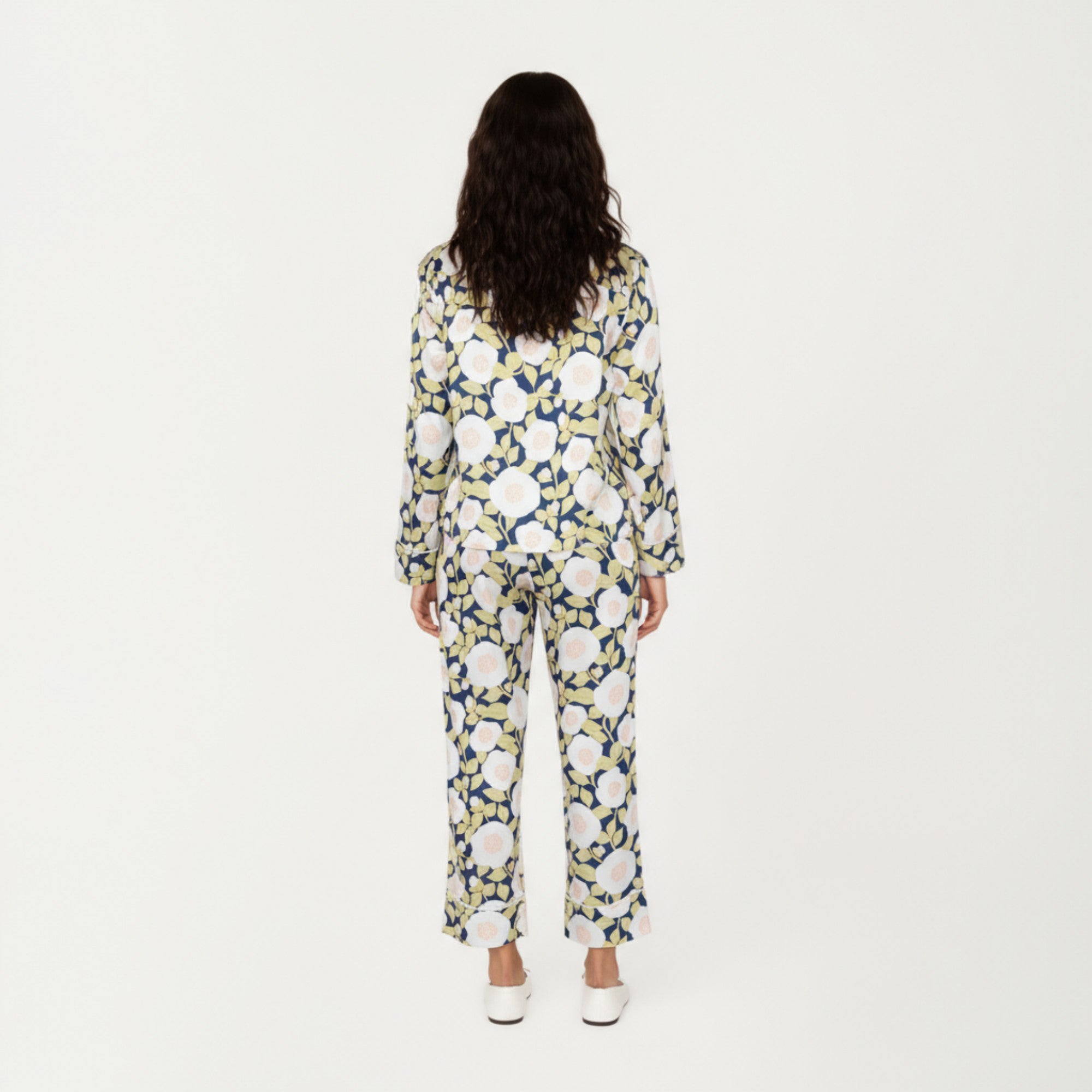 Anna-Kaci Lounge Women's 2-Piece Set Long Sleeve Button Front Pajama Set with Floral Print and Soft Silky Fabric for Relaxed Comfort
