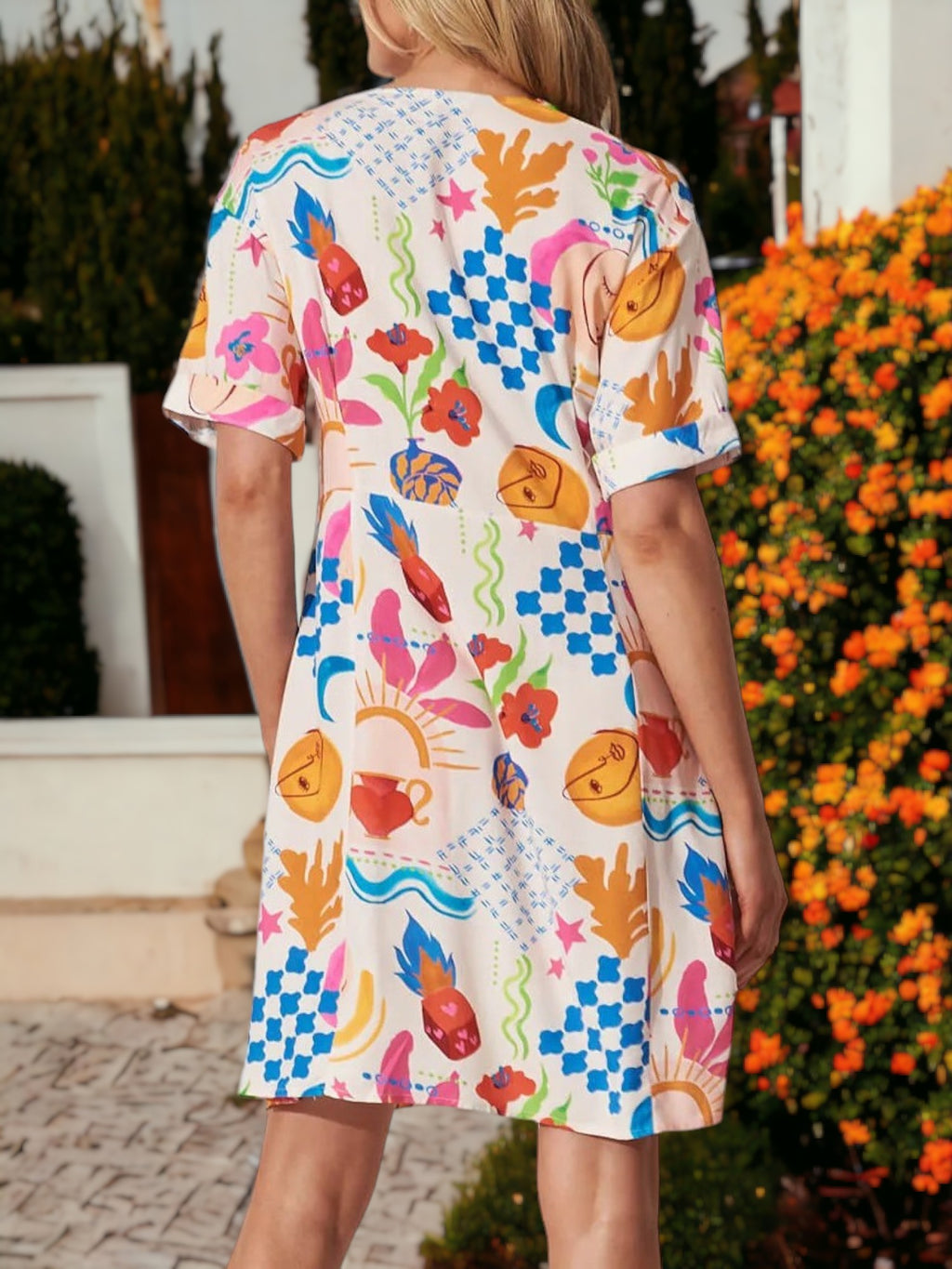 Vestido midi de manga corta con escote en V y estampado abstracto celestial