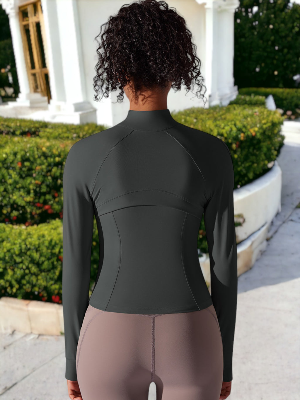 Breathable Stand Up Collar Long Sleeved Zippered Sports Top