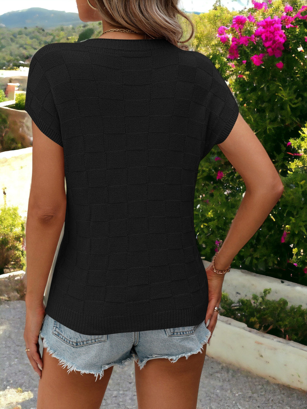 Camisa tipo pulóver con cuello redondo, bolsillos laterales y estampado de cuadros detallados