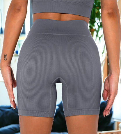 Pantalones cortos de yoga con costuras roscadas en la cadera
