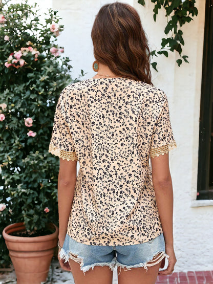 Crochet Trim Floral Print Blouse