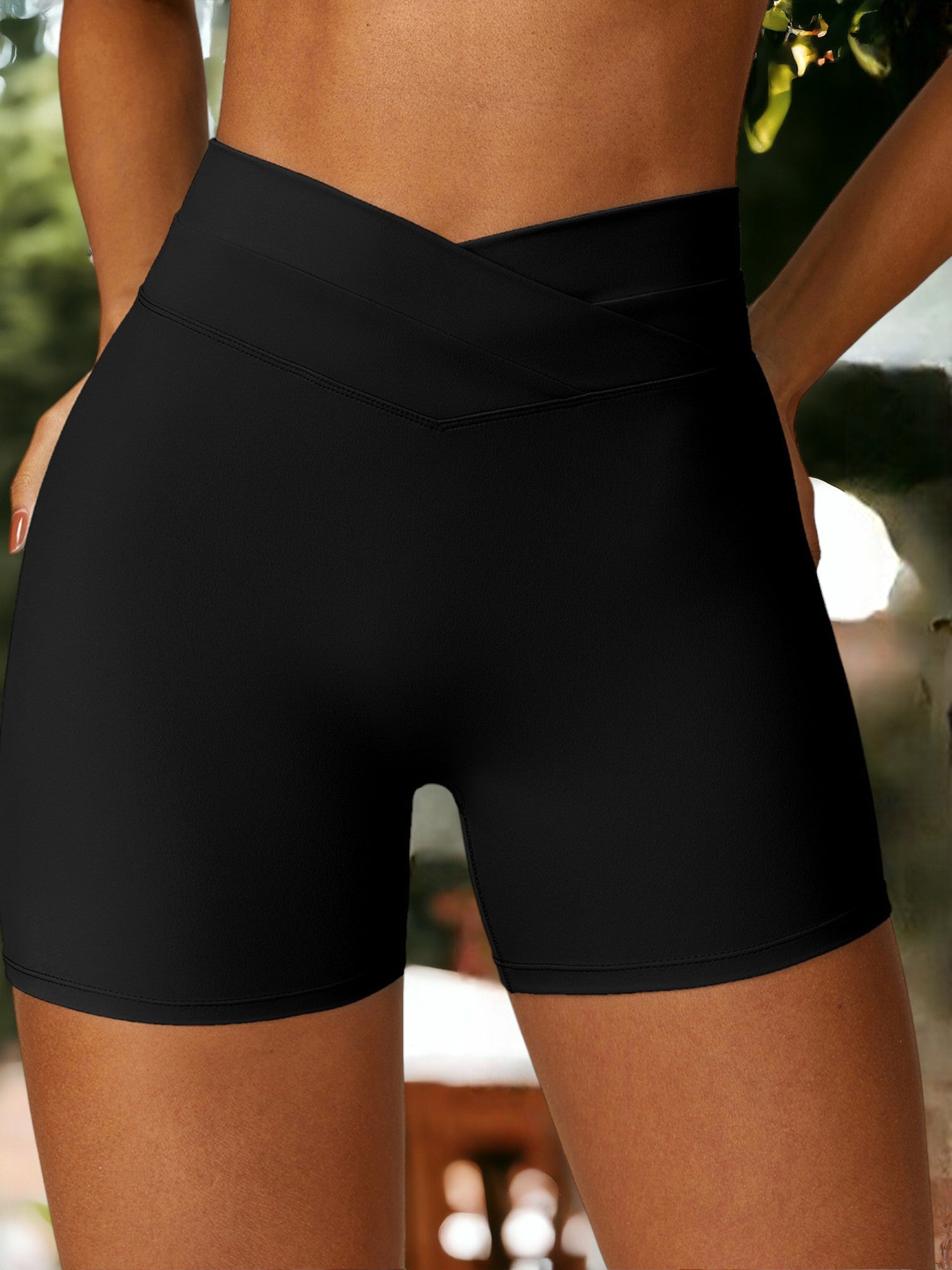 Pantalones cortos de fitness ajustados y de cintura alta que realzan los glúteos