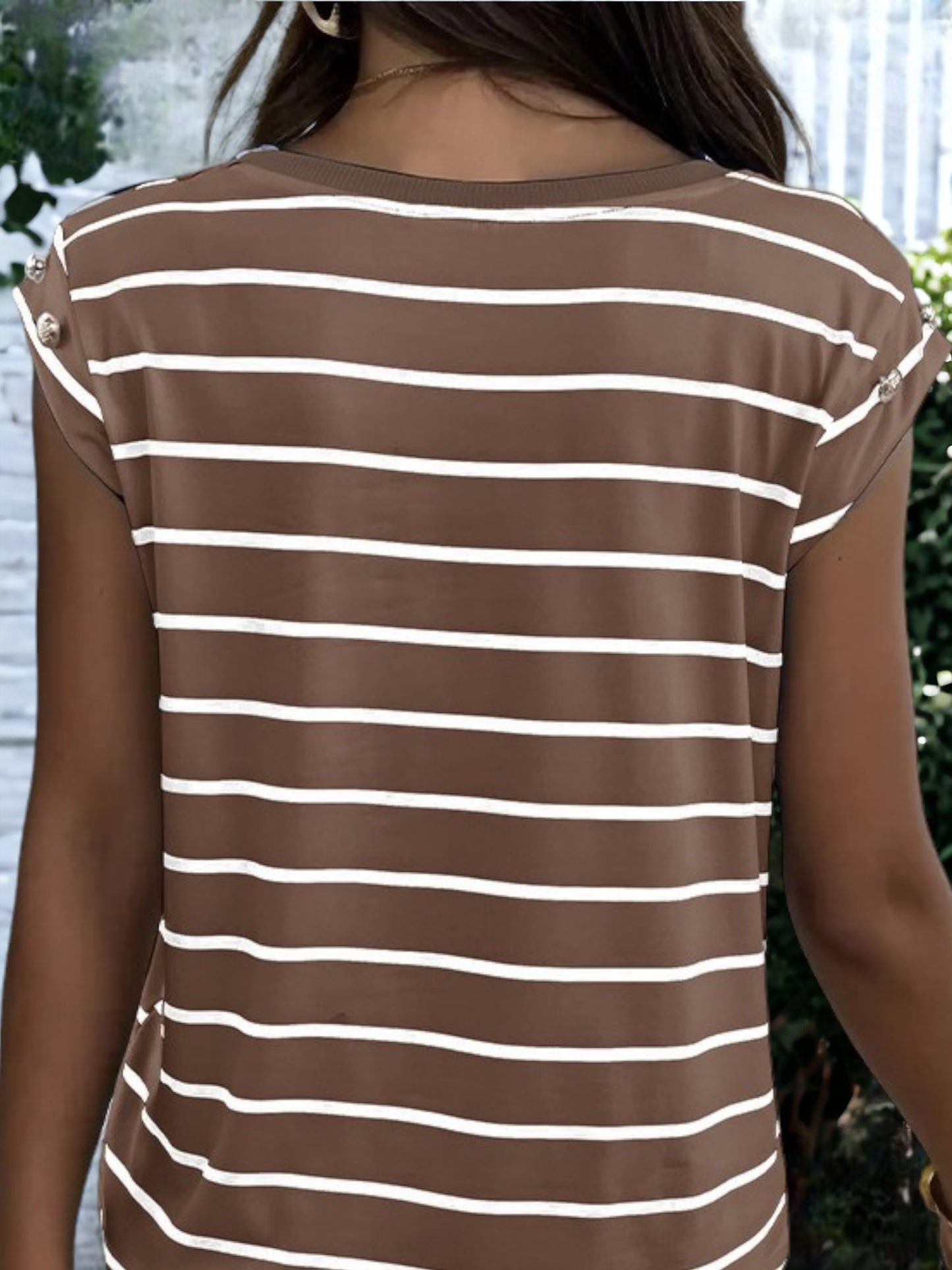 Short Sleeved Striped Pattern T-Shirt