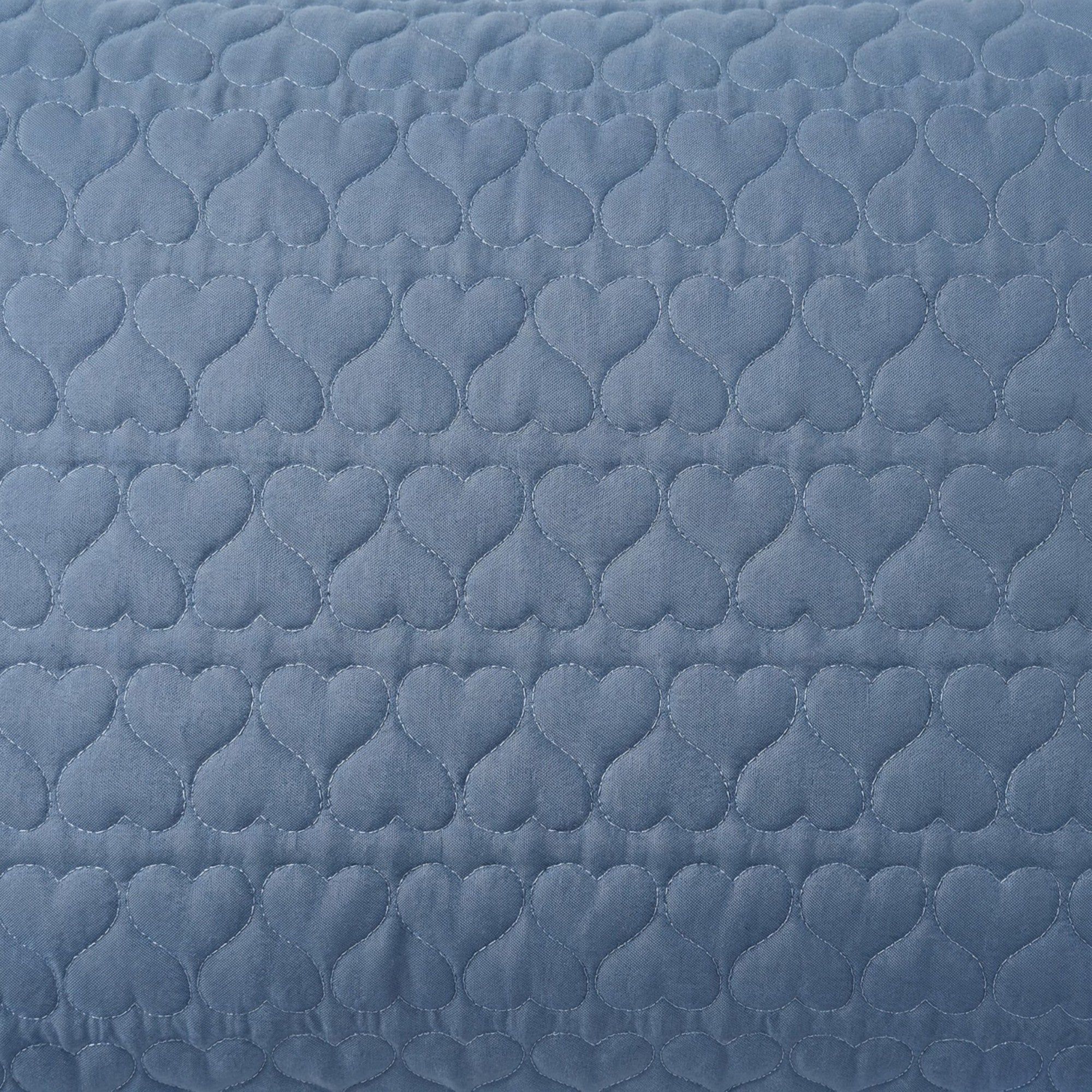 Anna-Kaci 2-Pack Heart Quilted Pillowcases with Envelope Closure Decorative Sleep Cover Set 18.9x29in