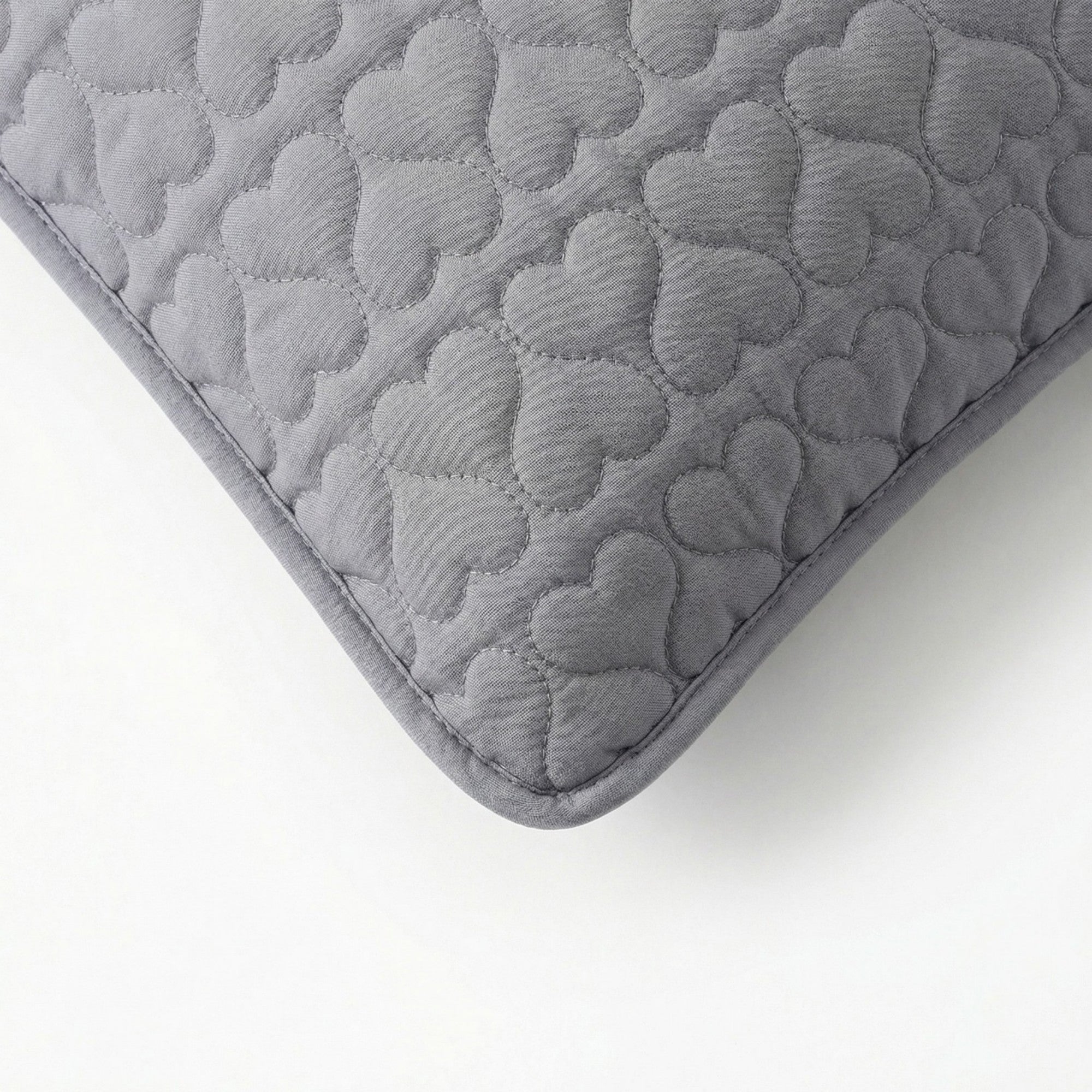 Anna-Kaci 2-Pack Heart Quilted Pillowcases with Envelope Closure Decorative Sleep Cover Set 18.9x29in