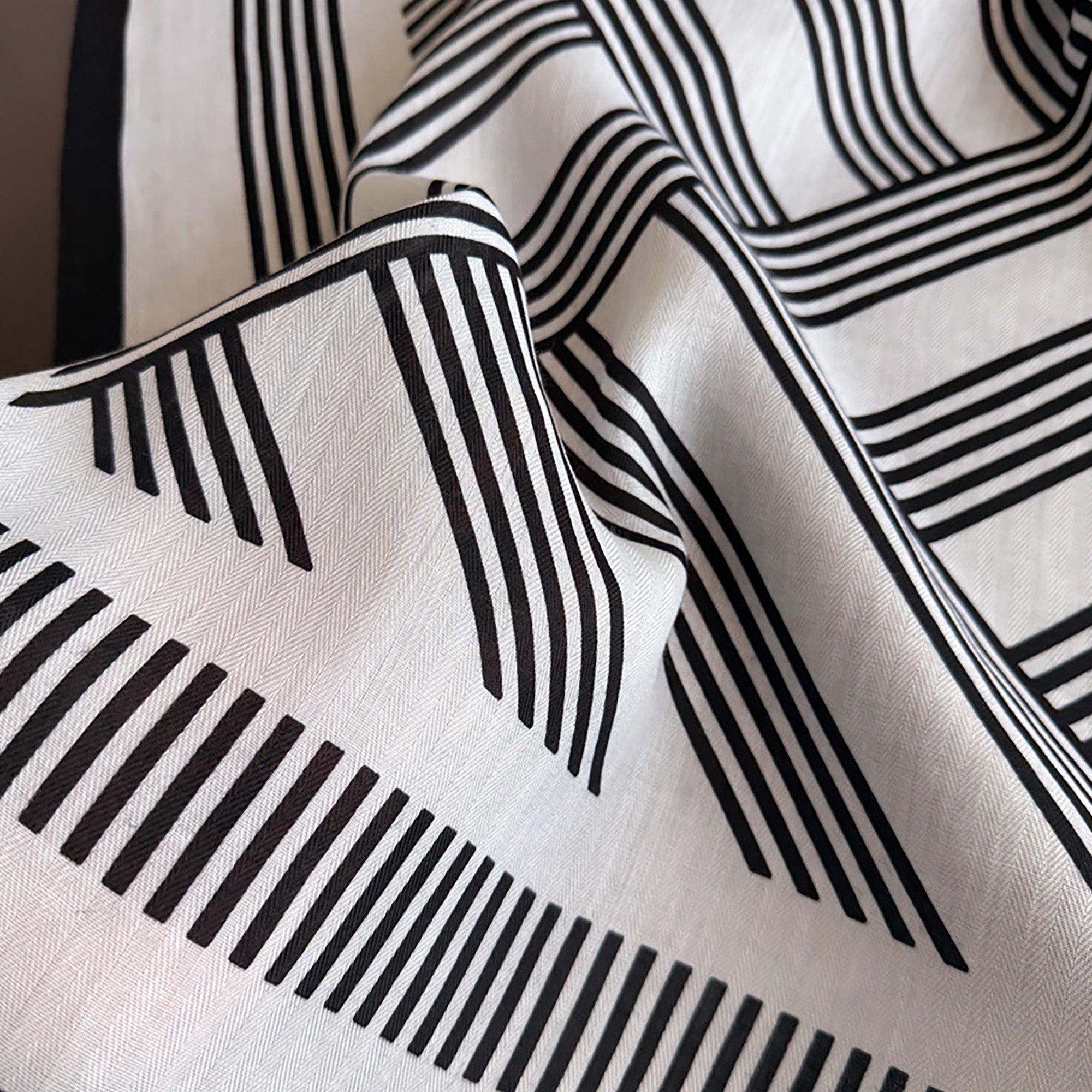 Anna-Kaci Womens Lightweight Square Scarf with Modern Linear Pattern 26.5¡Á26.5inches