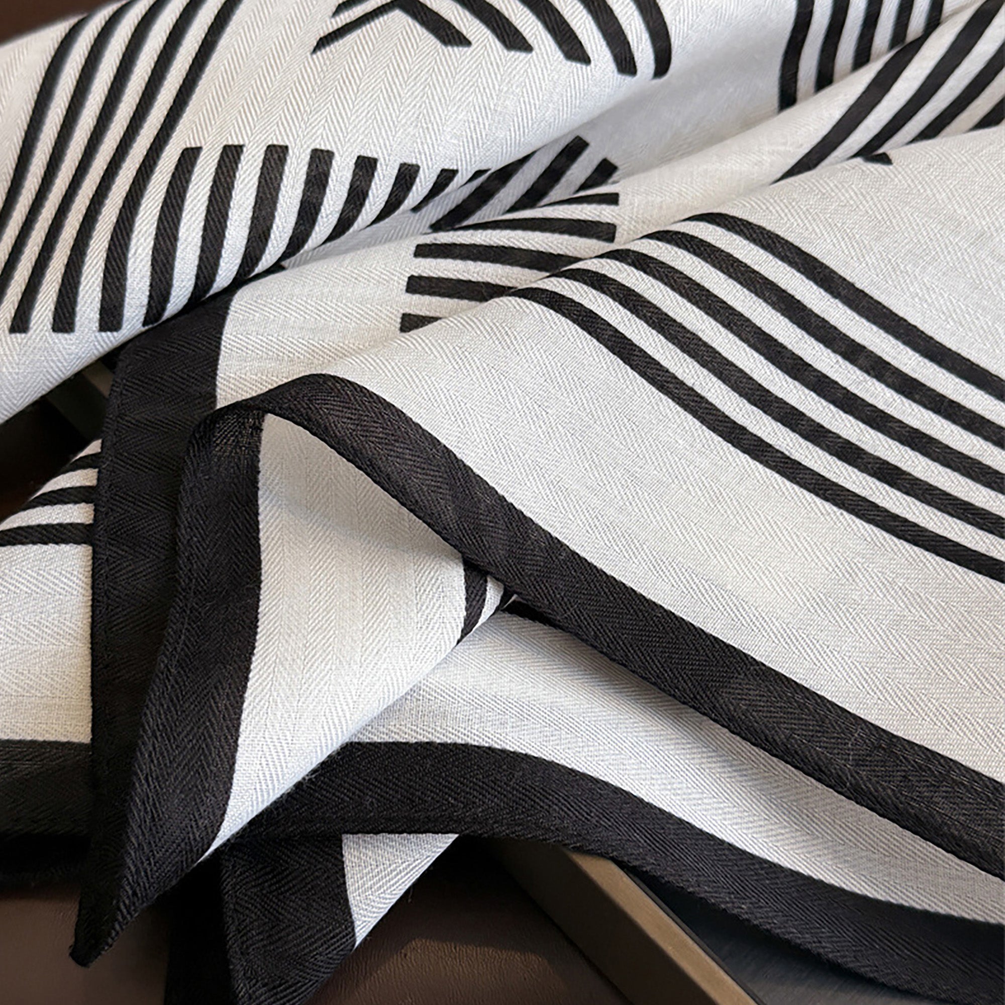 Anna-Kaci Womens Lightweight Square Scarf with Modern Linear Pattern 26.5¡Á26.5inches