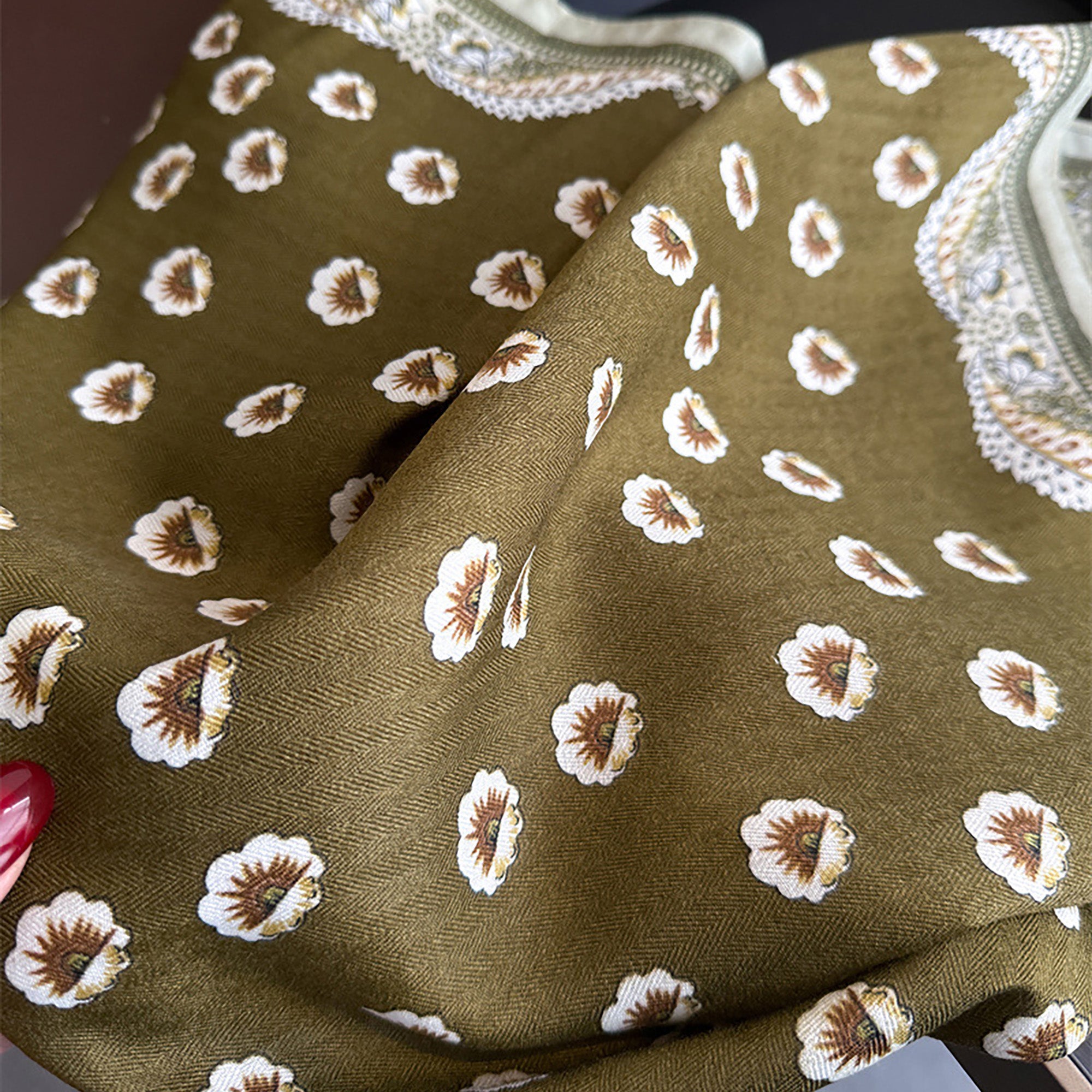 Anna-Kaci Women Square Scarf with Floral Border Soft Lightweight Fashion Accessory 27.5¡Á27.5inches
