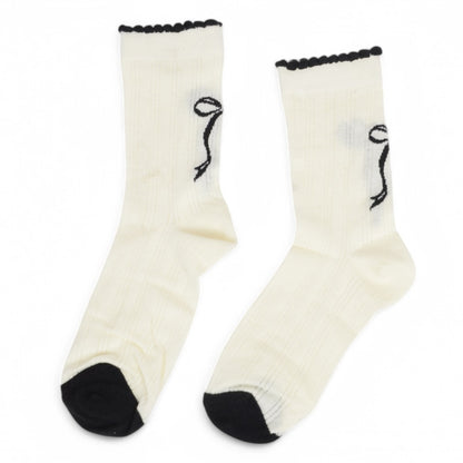 Women's 2-Pack Bow Pattern Crew Socks with Scalloped Trim and Contrast Details