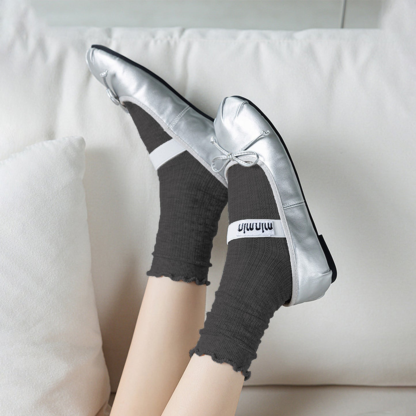 Anna-Kaci Sheer Ruffle-Trimmed Ankle Socks 6pk