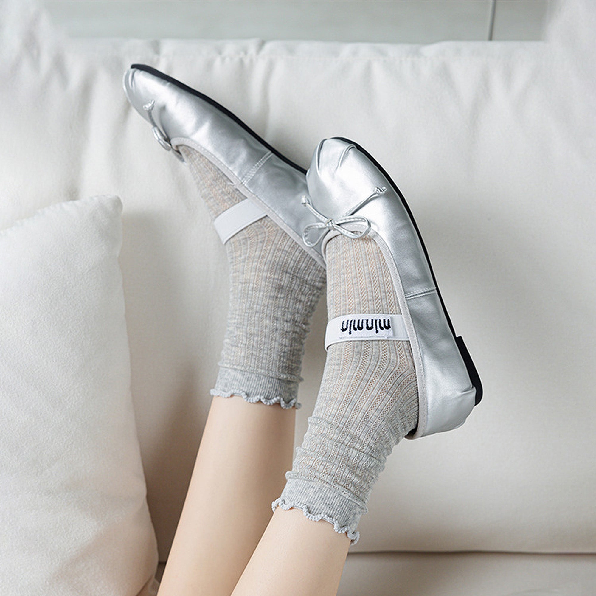Anna-Kaci Sheer Ruffle-Trimmed Ankle Socks 6pk