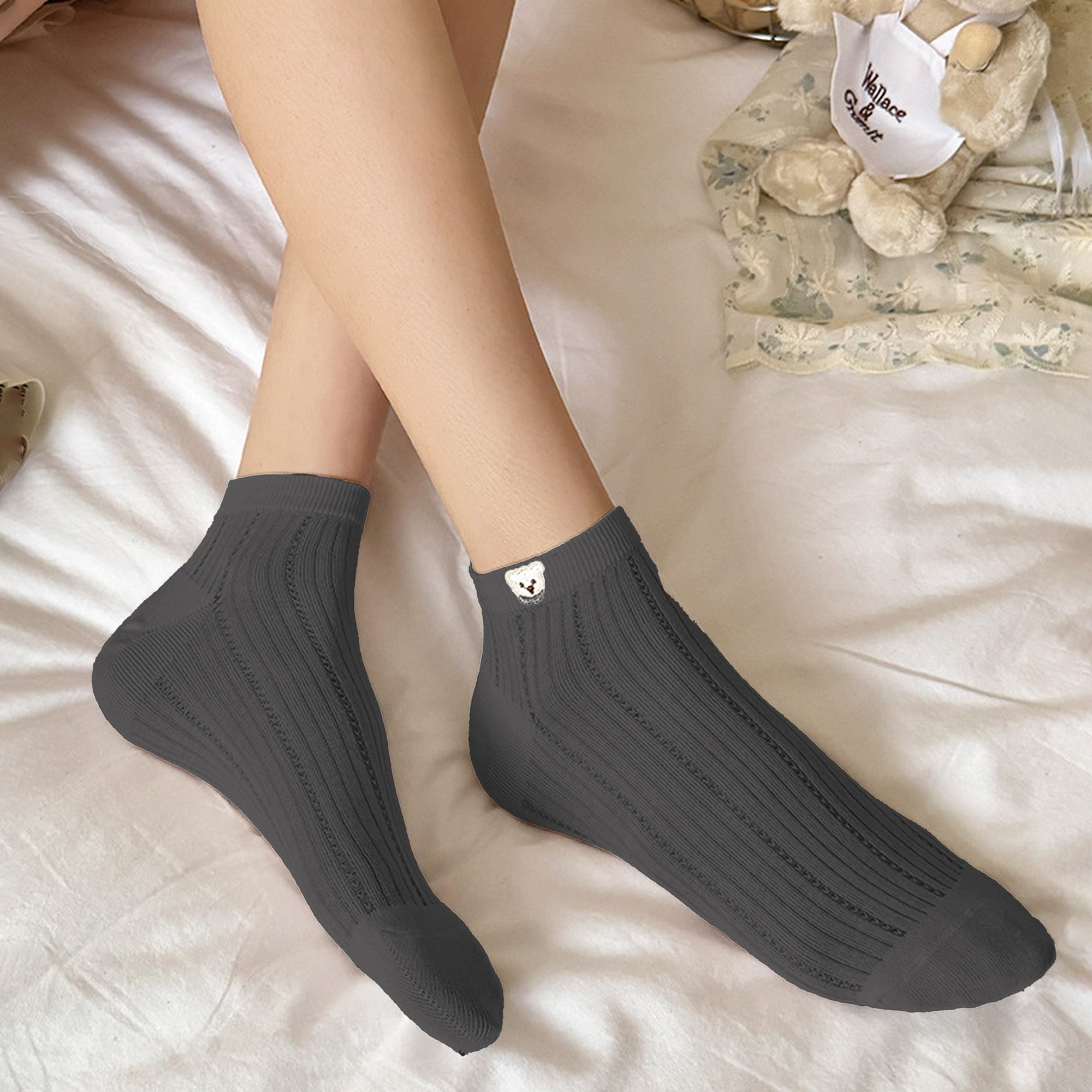 Anna-Kaci Cute Bear-Embroidered Striped Ankle Socks 6Pk