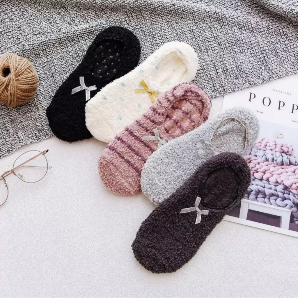 Anna-Kaci Women's 3-Pack Non-Slip Plush Fuzzy Slipper Socks with Fabric Bow and Grip Bottoms