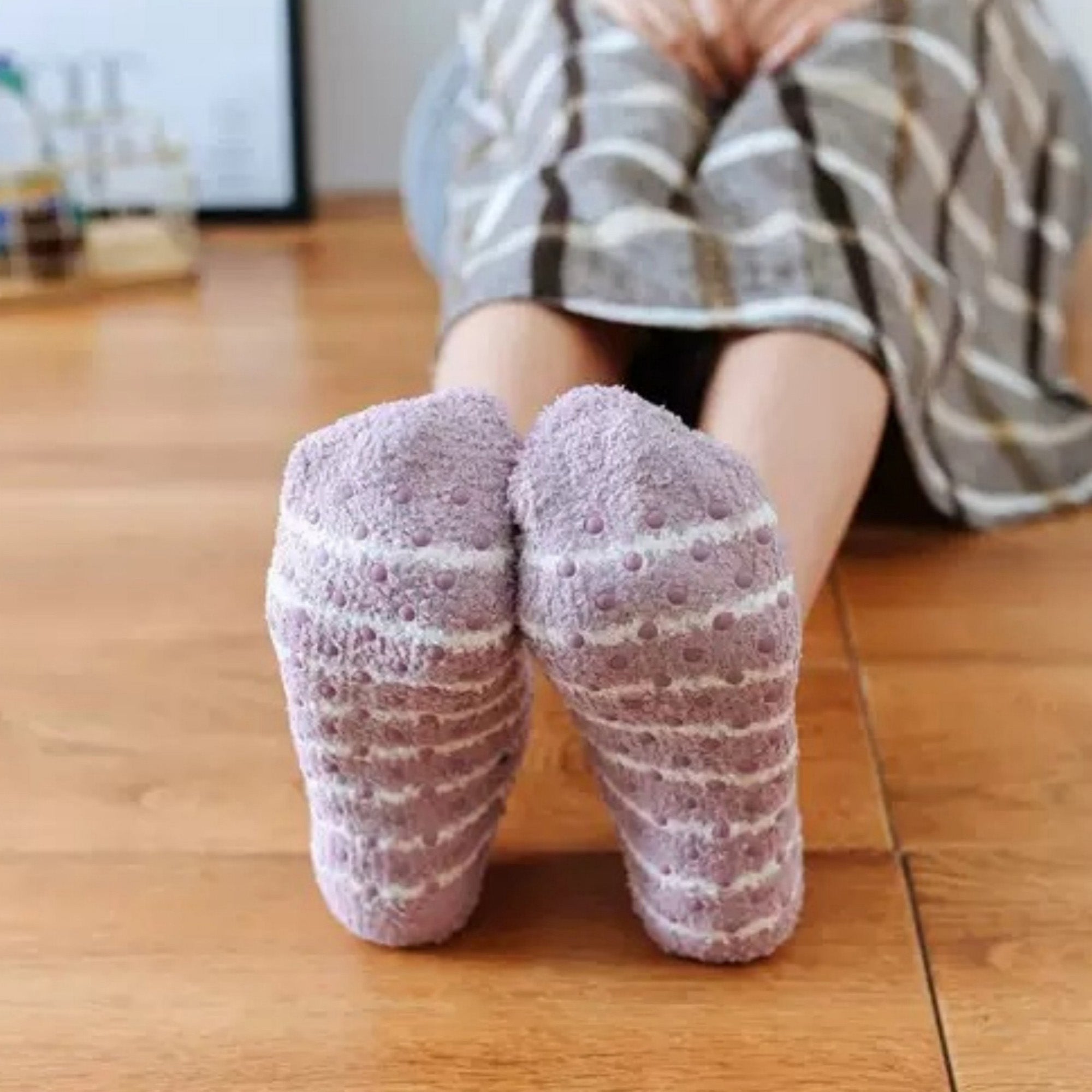 Anna-Kaci Women's 3-Pack Non-Slip Plush Fuzzy Slipper Socks with Fabric Bow and Grip Bottoms