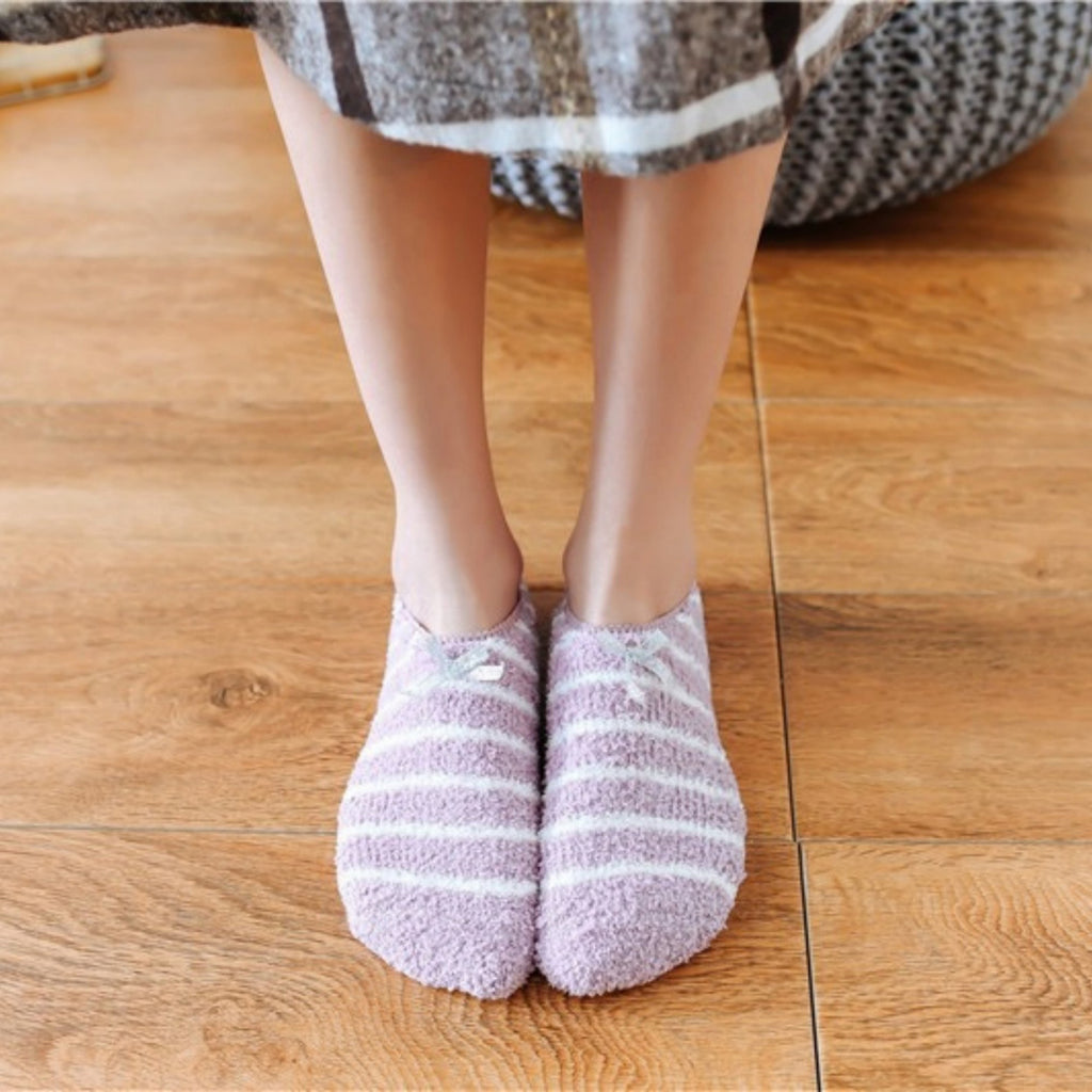 Anna-Kaci Women's 3-Pack Non-Slip Plush Fuzzy Slipper Socks with Fabric Bow and Grip Bottoms