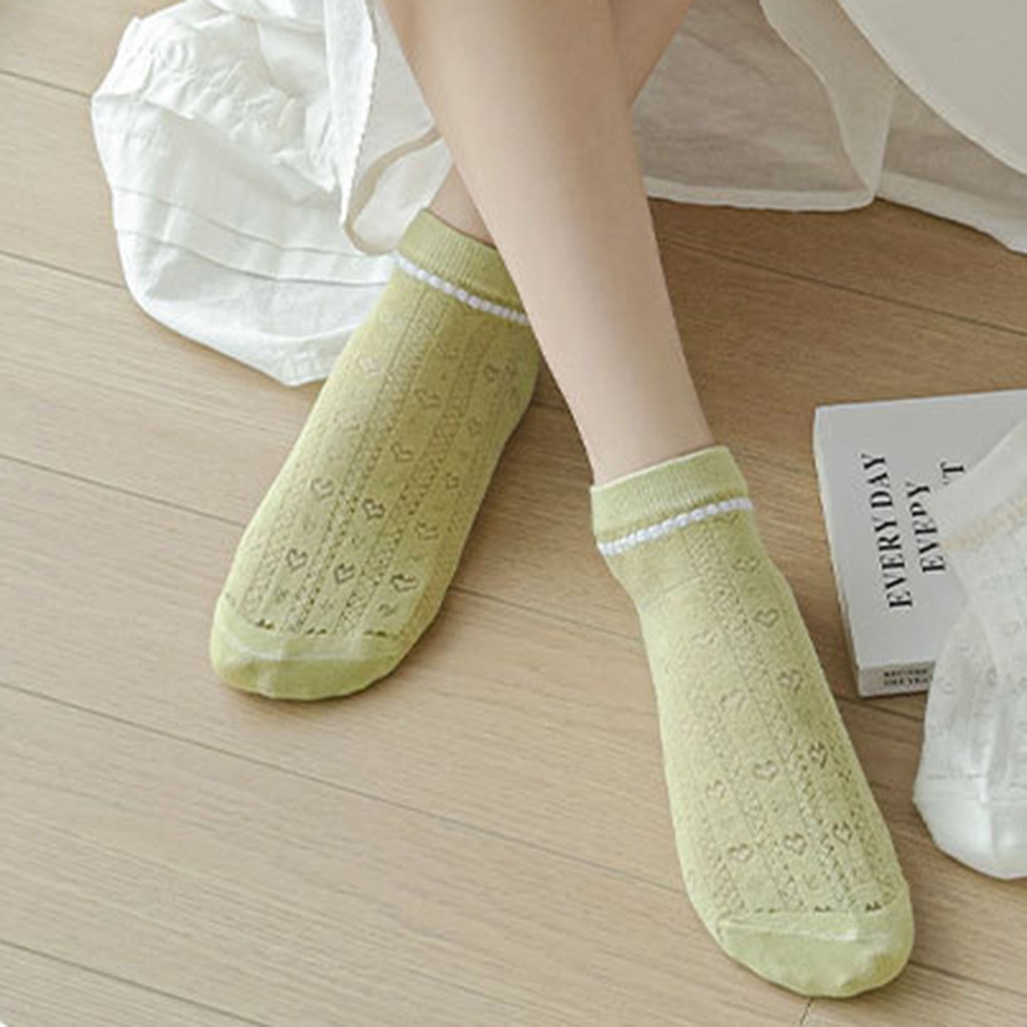Anna-Kaci Women's 5-Pair Knit Ankle Socks with Delicate Heart Pattern and Ruffled Cuff Detail for Sweet Everyday Style