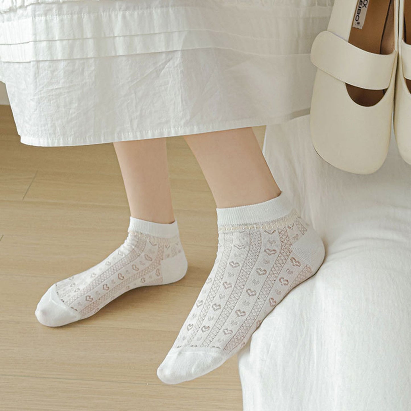 Anna-Kaci Women's 5-Pair Knit Ankle Socks with Delicate Heart Pattern and Ruffled Cuff Detail for Sweet Everyday Style