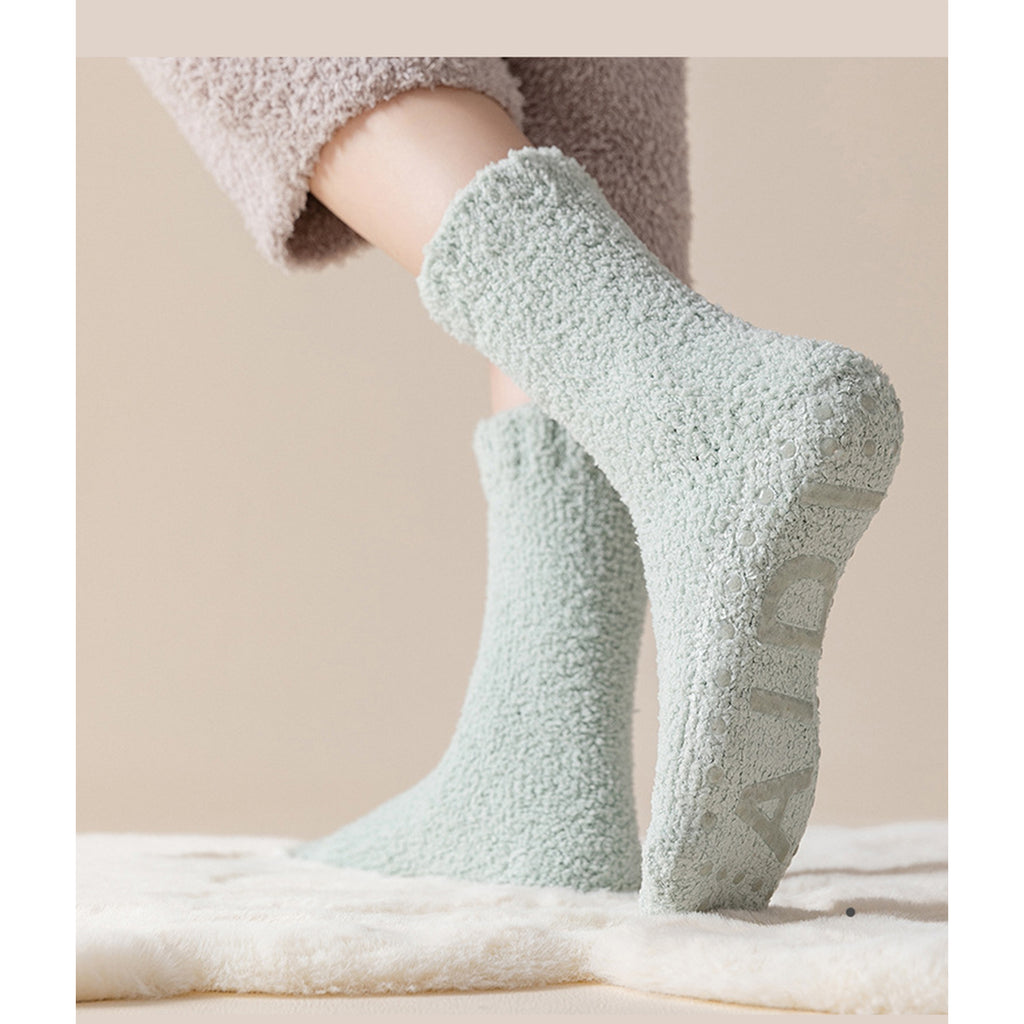 Anna-Kaci 3 Pairs Women's Plush Non-Slip Crew Socks with Thick Fleece Lining and Cozy Warm Fit