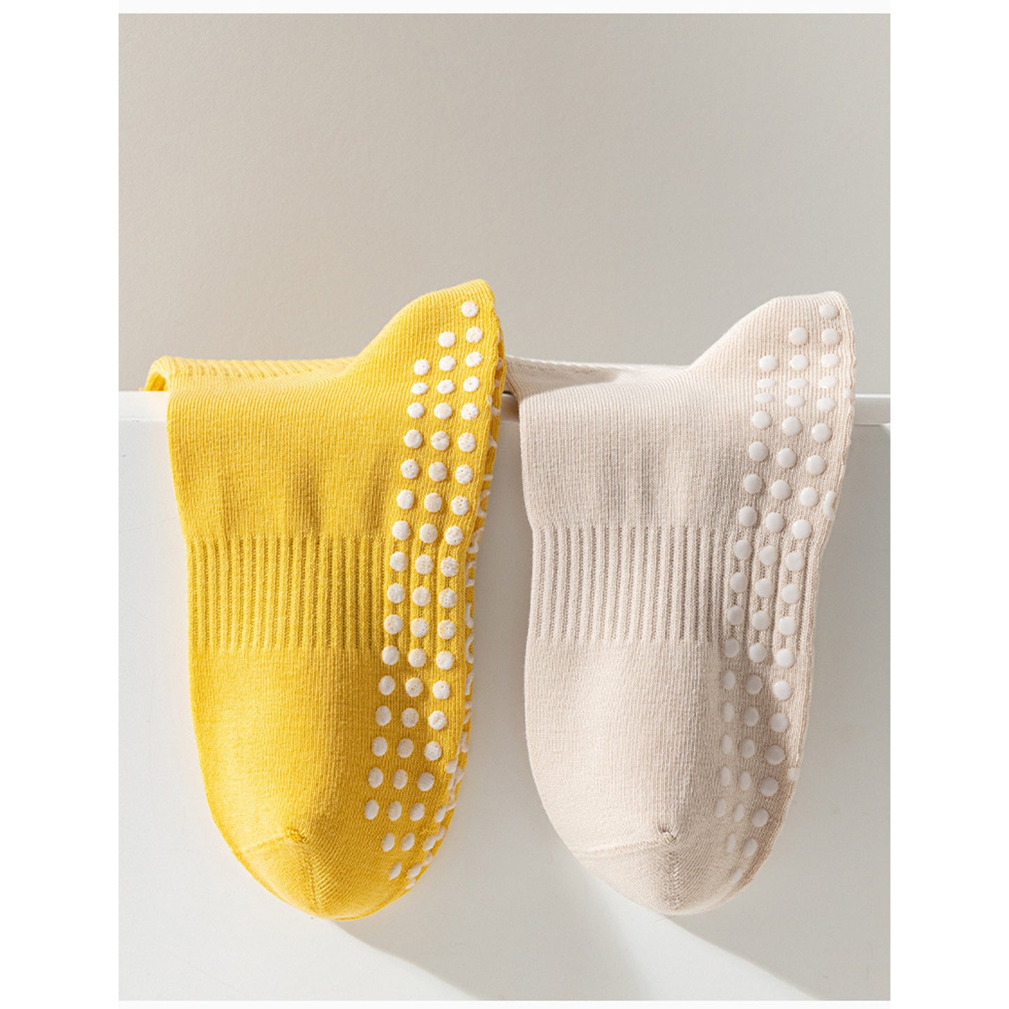 Anna-Kaci 2 Pairs Women's Yoga Non-Slip Crew Socks with Gripped Soles for Pilates and Home Workouts