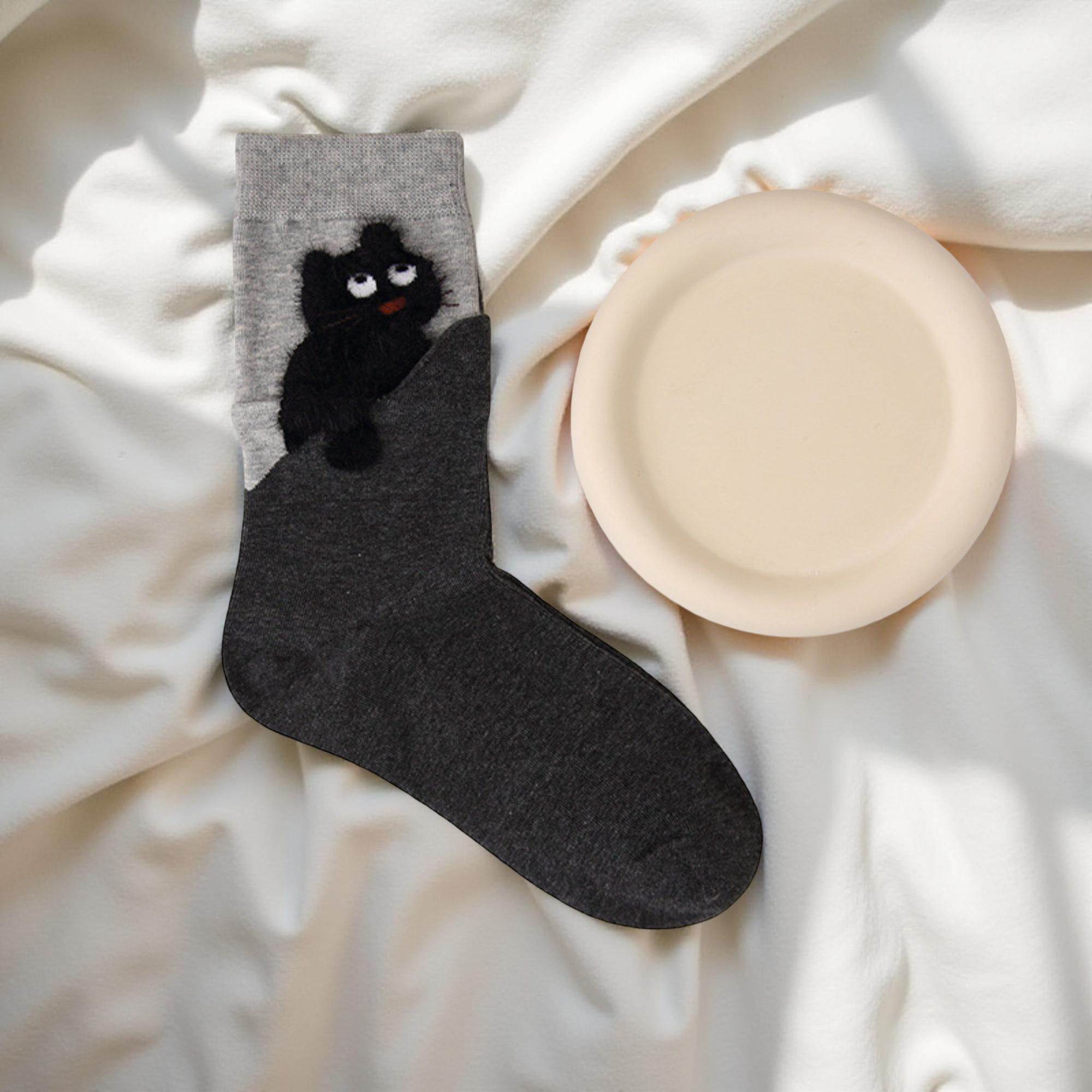 Anna-Kaci Women's 4-Pair Crew Socks with Textured Cat Appliqu¨¦ and Soft Knit Fabric