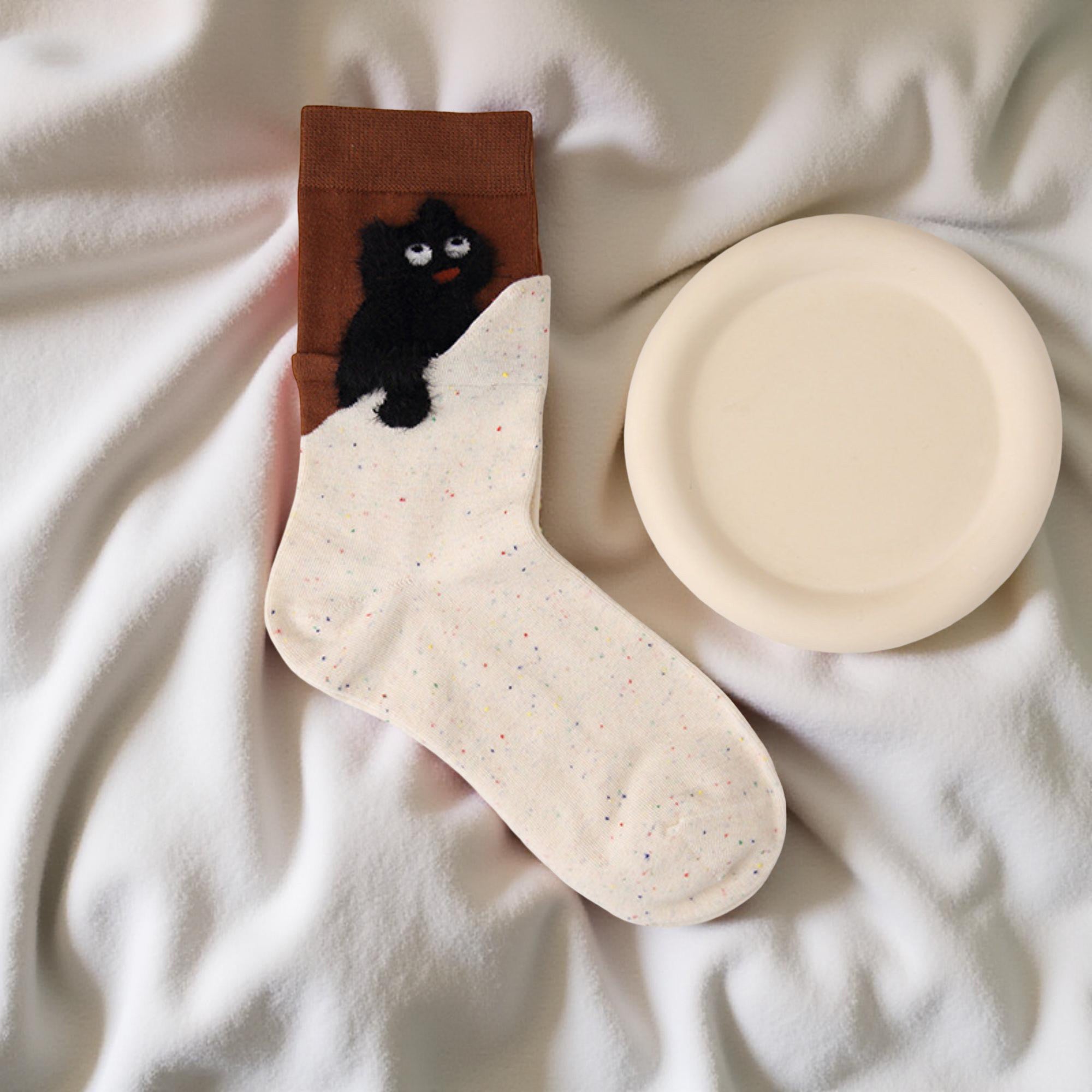 Anna-Kaci Women's 4-Pair Crew Socks with Textured Cat Appliqu¨¦ and Soft Knit Fabric