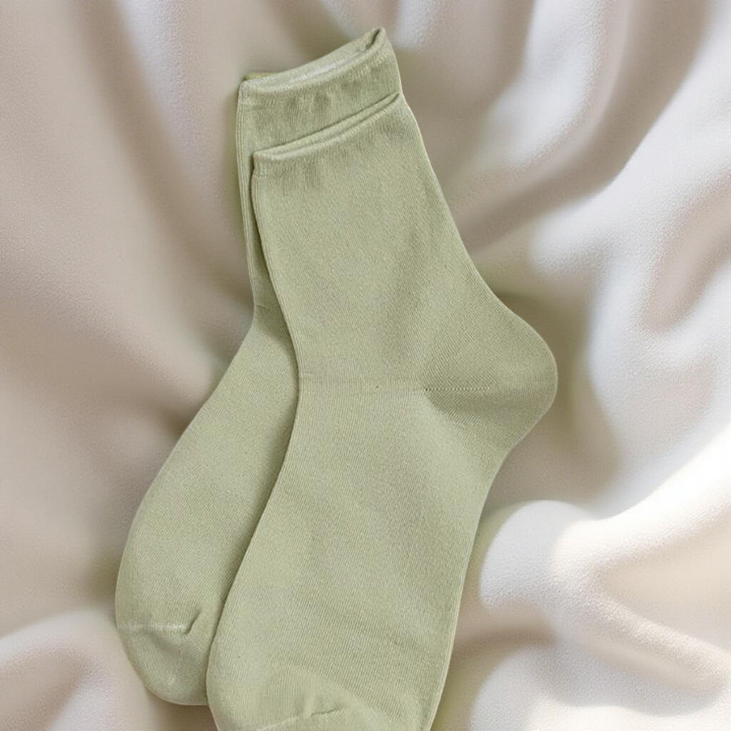 Anna-Kaci Women's 4-Pair Crew Socks Set Smooth Knit Stretch Fabric Lightweight Everyday Essentials