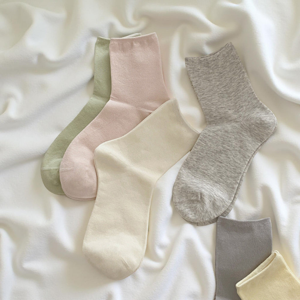 Anna-Kaci Women's 4-Pair Crew Socks Set Smooth Knit Stretch Fabric Lightweight Everyday Essentials