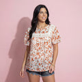 Red blouse with lace, short sleeve and mock neck