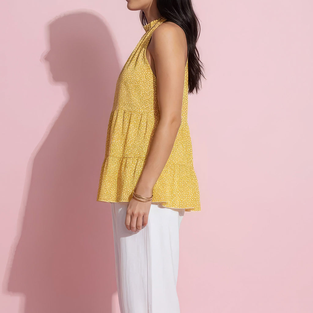 Blusa con escote halter y estampado floral