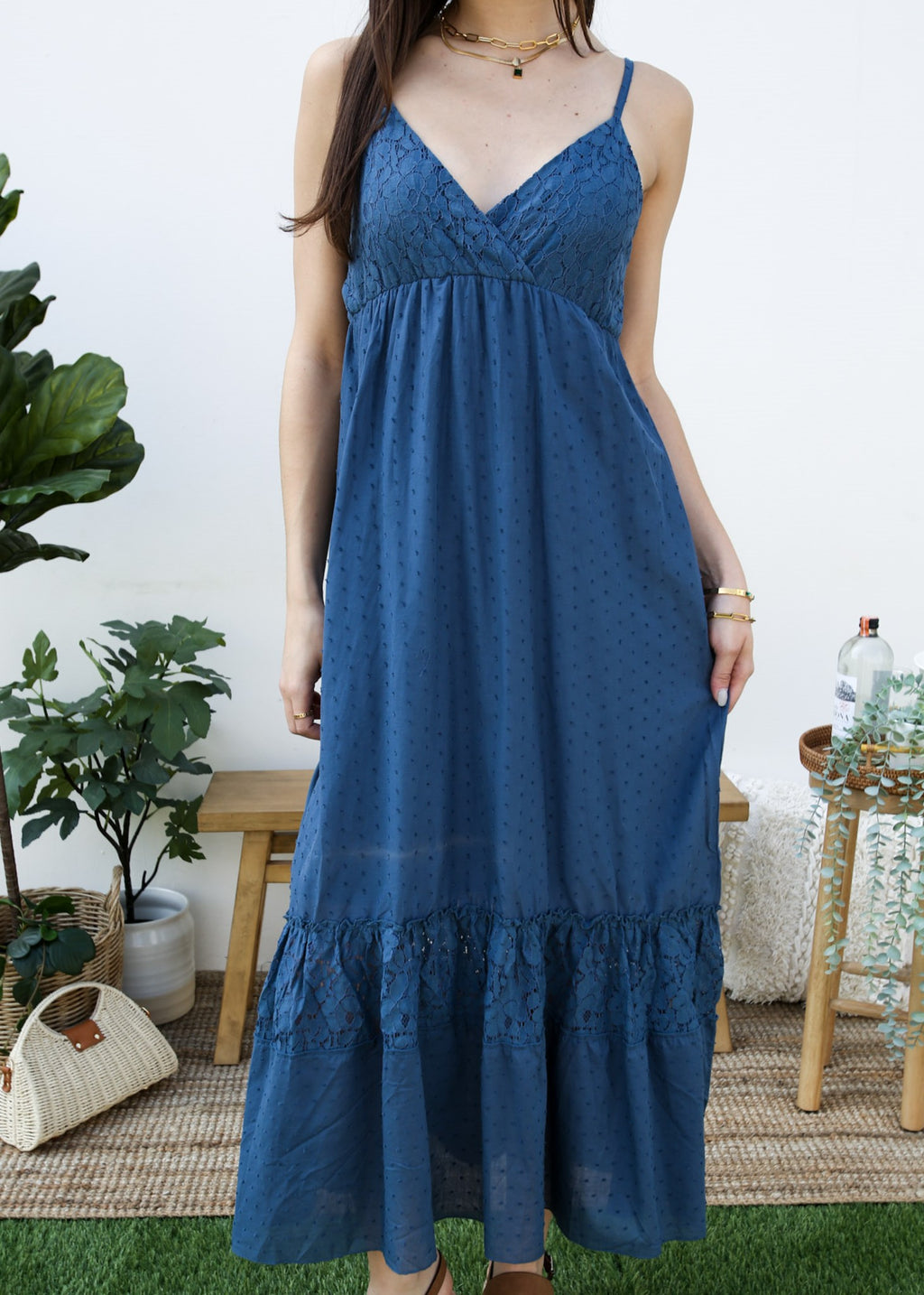 Sweetheart Neckline Clip Dot Lace Maxi Dress