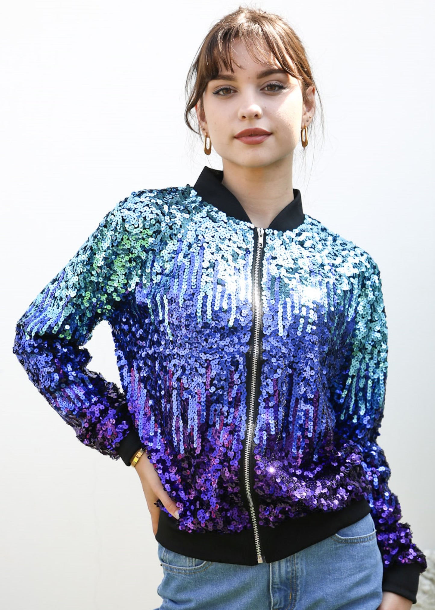 Chaqueta universitaria con lentejuelas metálicas a rayas