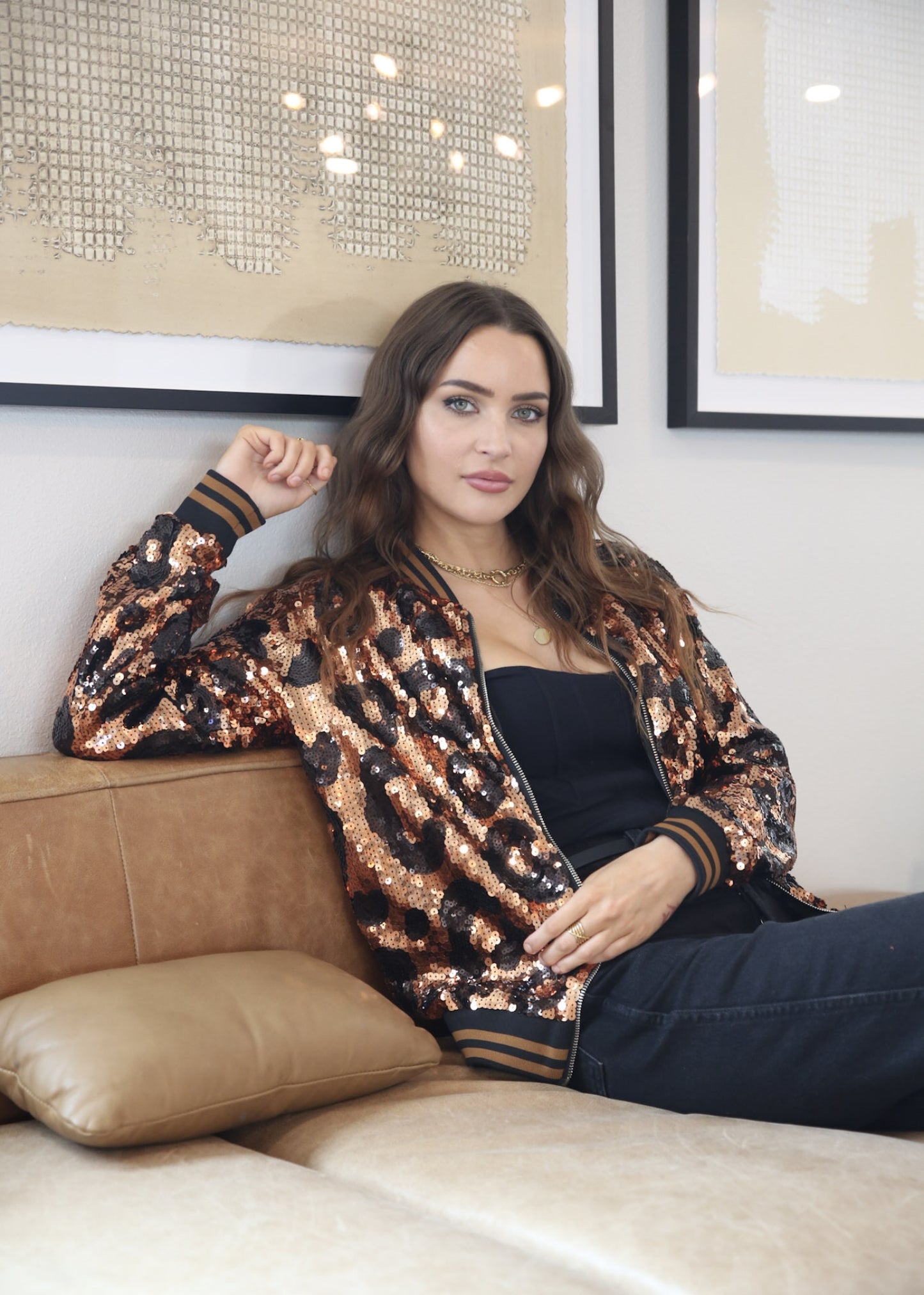 Chaqueta universitaria con lentejuelas metálicas a rayas