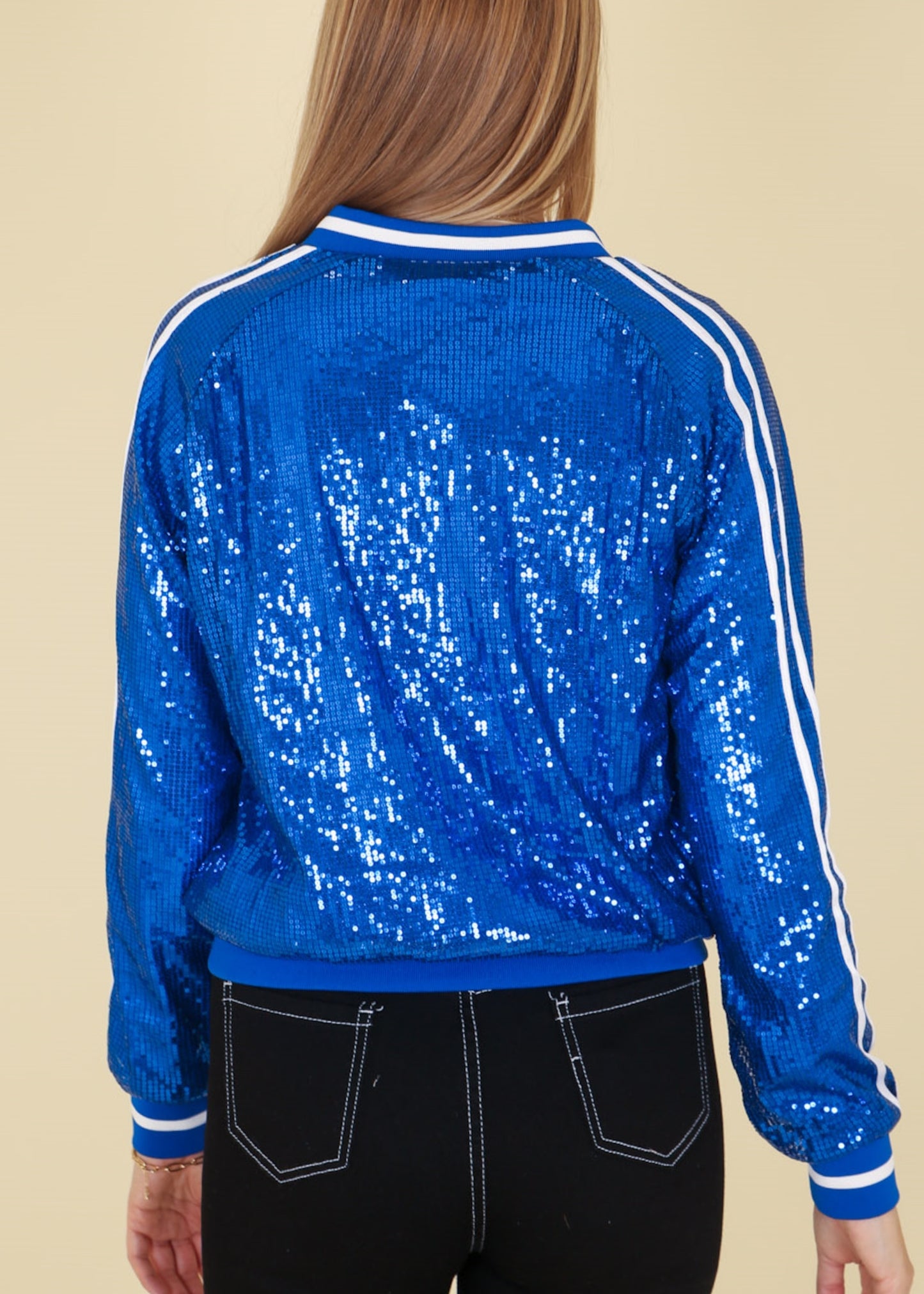 Chaqueta universitaria con lentejuelas metálicas a rayas
