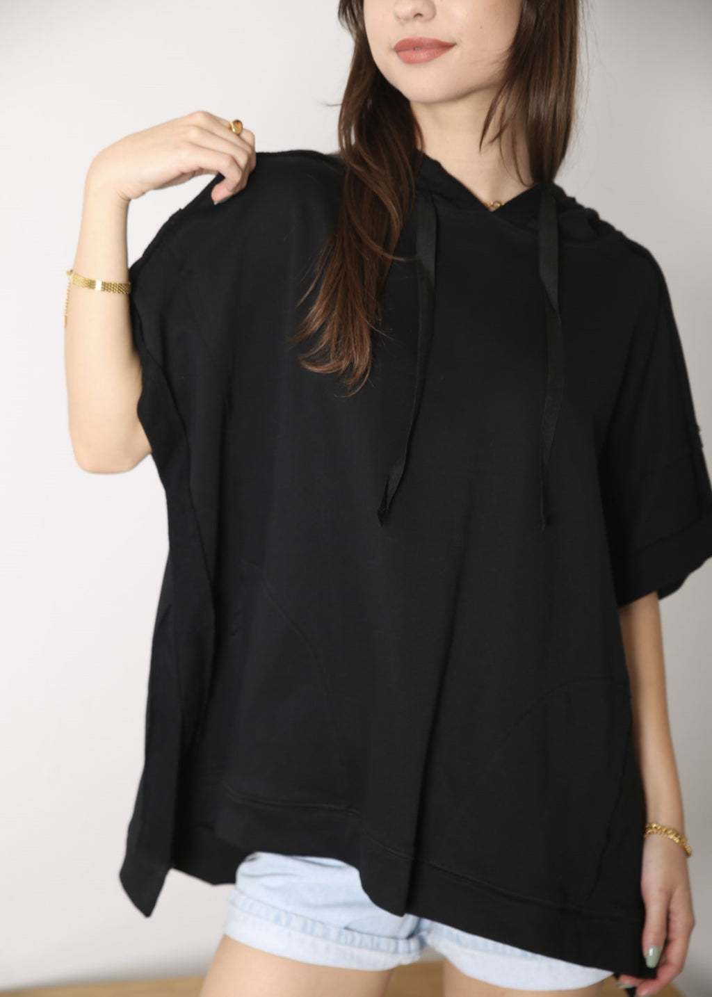 Sudadera con capucha de manga corta para novio