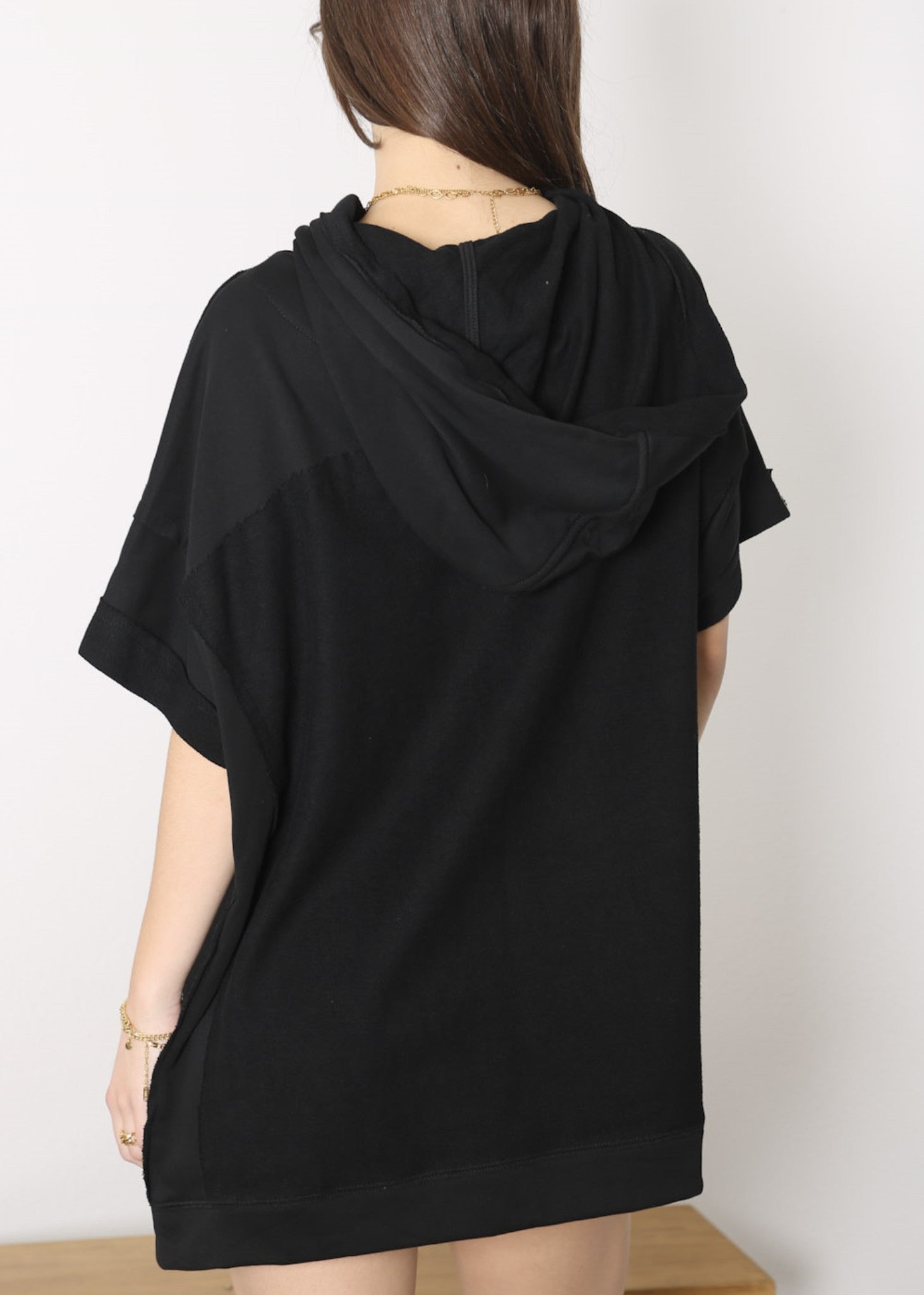 Sudadera con capucha de manga corta para novio