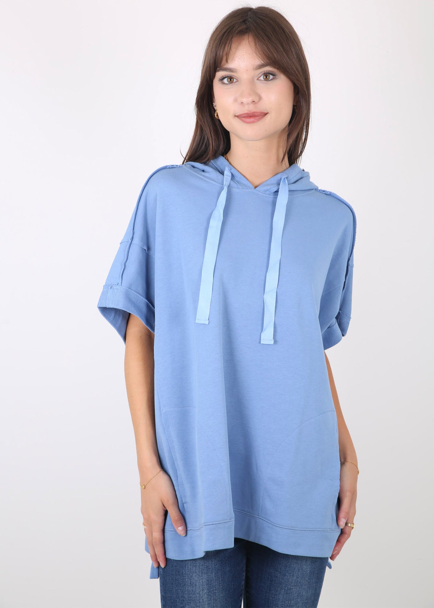 Sudadera con capucha de manga corta para novio