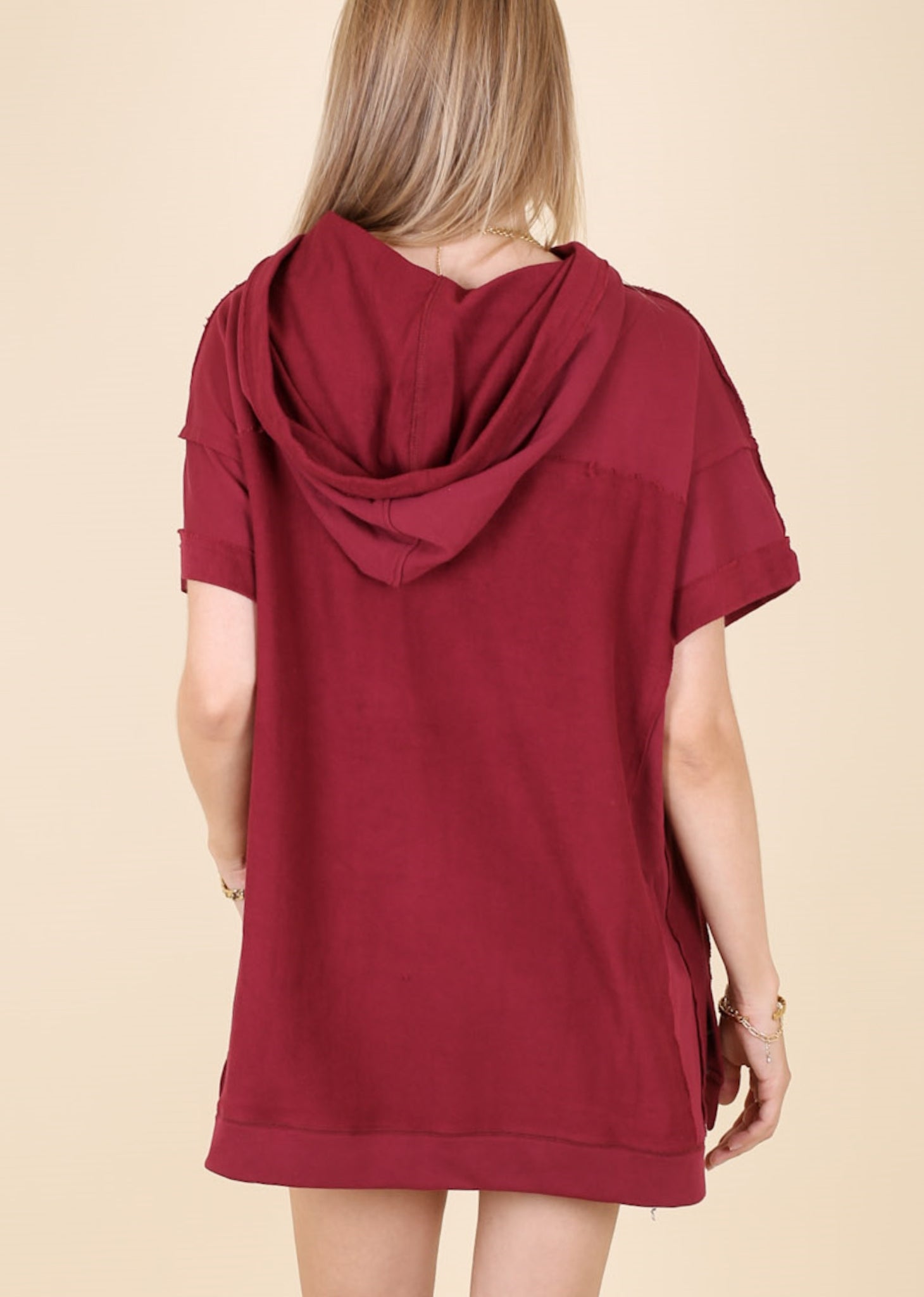Sudadera con capucha de manga corta para novio
