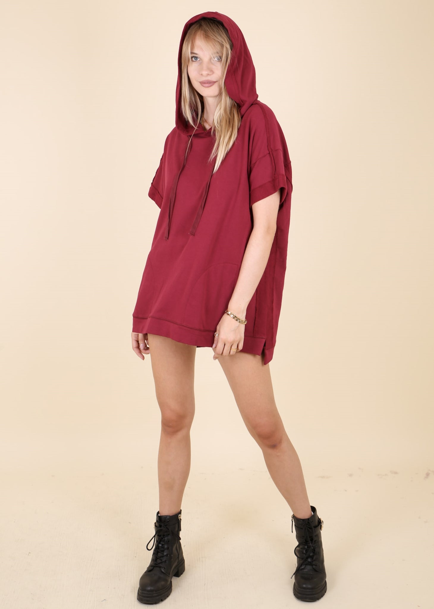 Sudadera con capucha de manga corta para novio