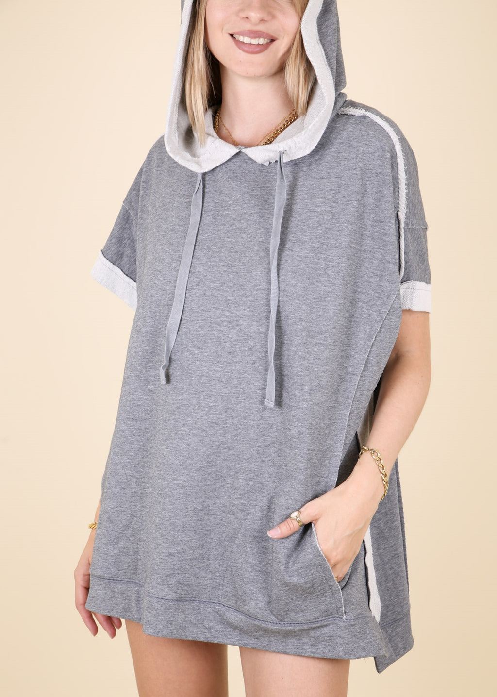 Sudadera con capucha de manga corta para novio