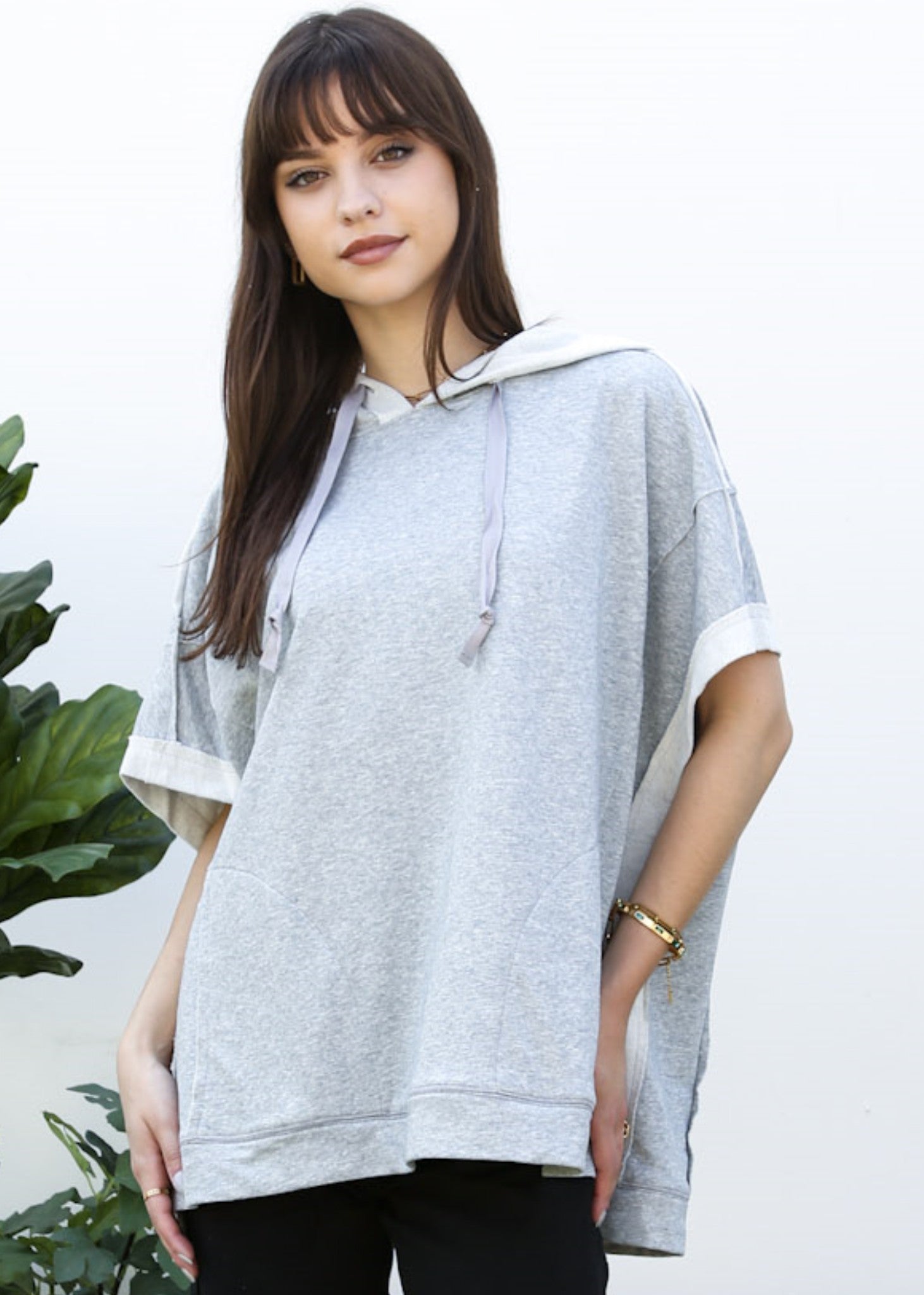Sudadera con capucha de manga corta para novio