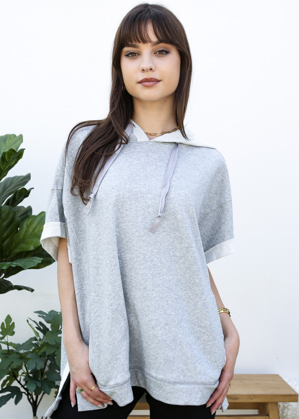 Sudadera con capucha de manga corta para novio