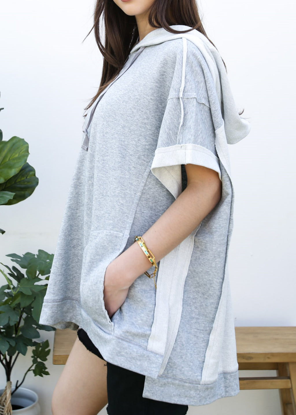 Sudadera con capucha de manga corta para novio