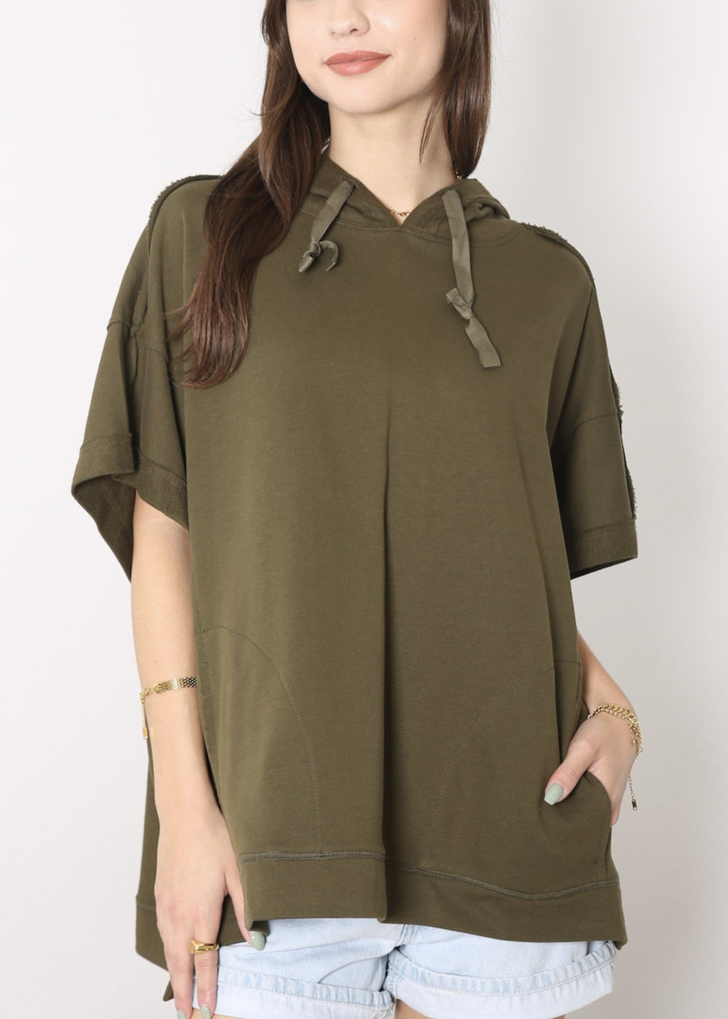Sudadera con capucha de manga corta para novio