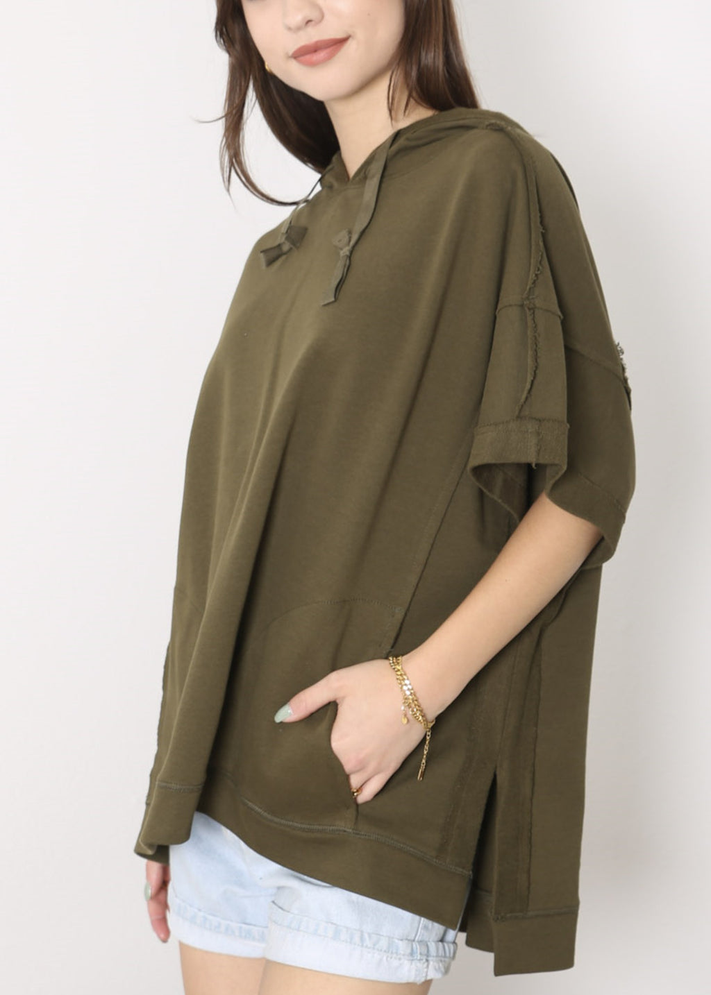 Sudadera con capucha de manga corta para novio