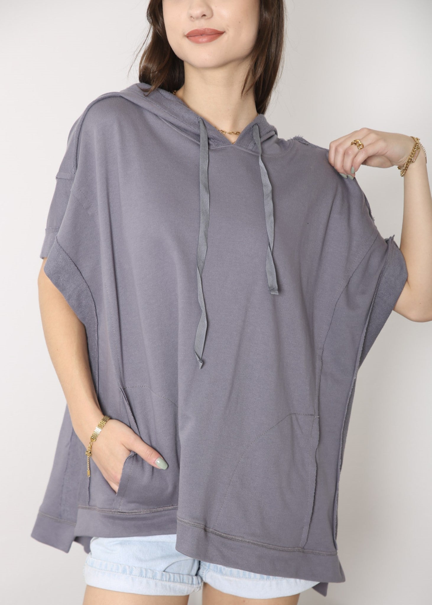 Sudadera con capucha de manga corta para novio