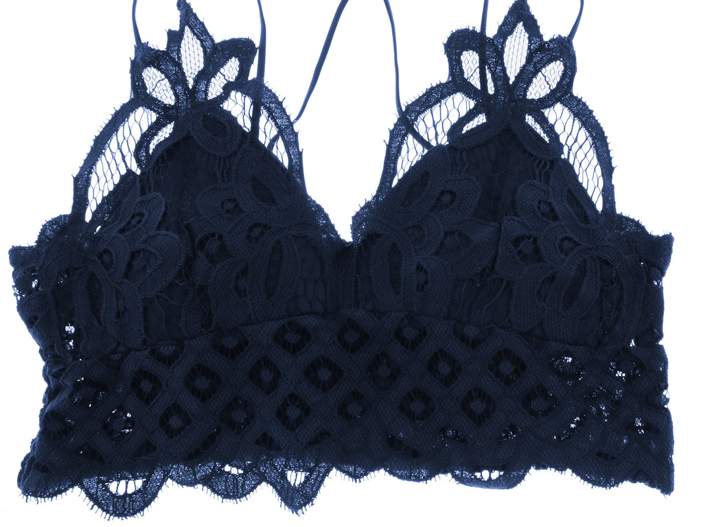 Top corto tipo bralette con encaje floral