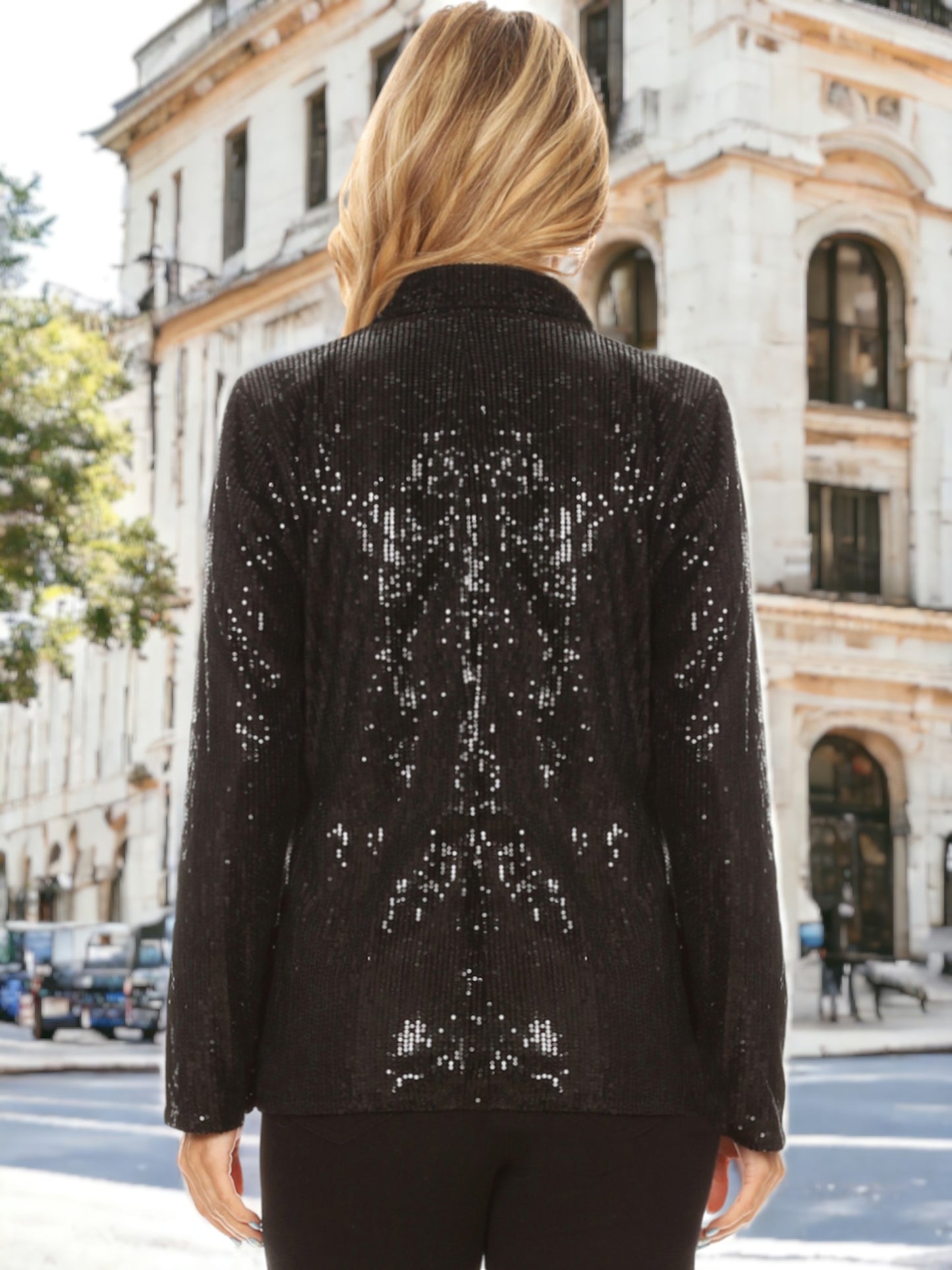 Chaqueta con botones y lentejuelas brillantes 