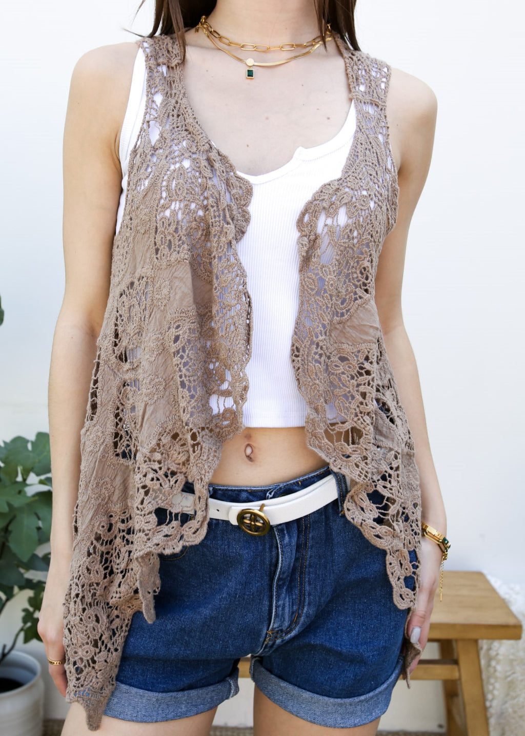 Chaleco tipo cárdigan de crochet con punto boho